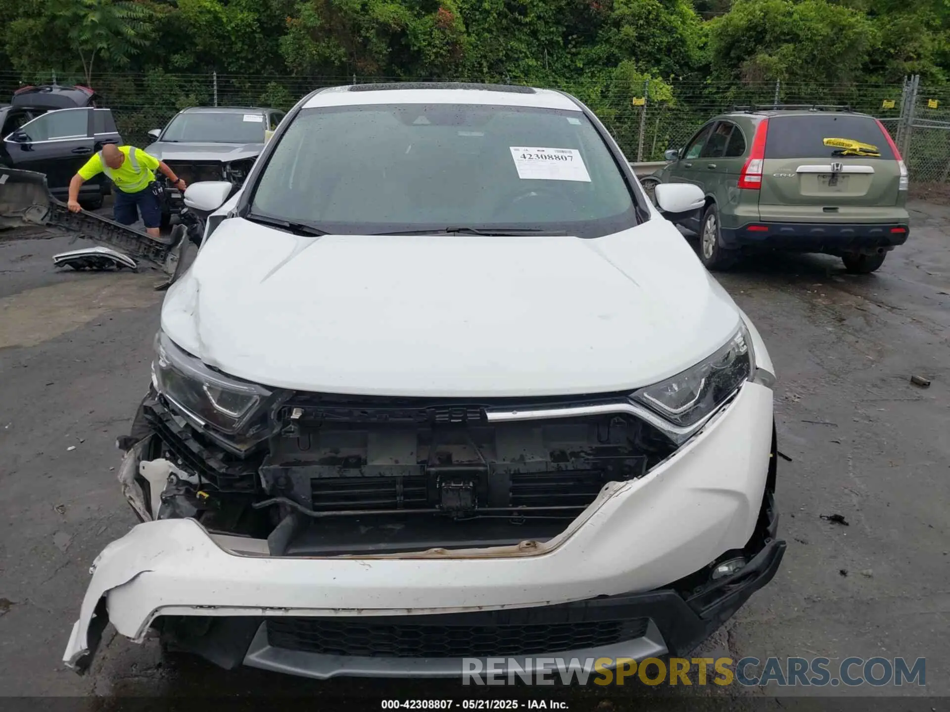 12 Photograph of a damaged car 7FARW2H87KE052827 HONDA CR-V 2019