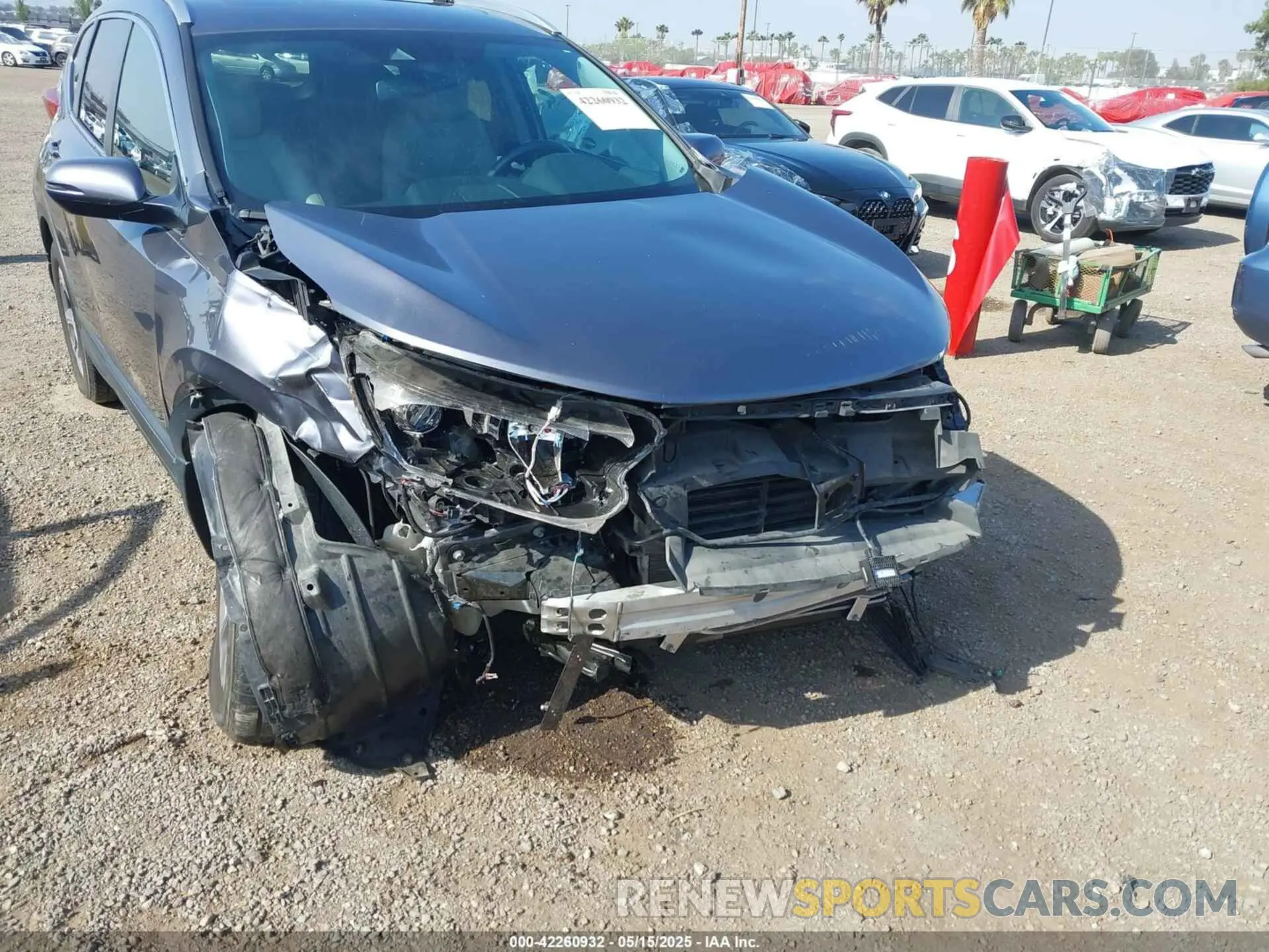 6 Photograph of a damaged car 7FARW2H88KE059396 HONDA CR-V 2019