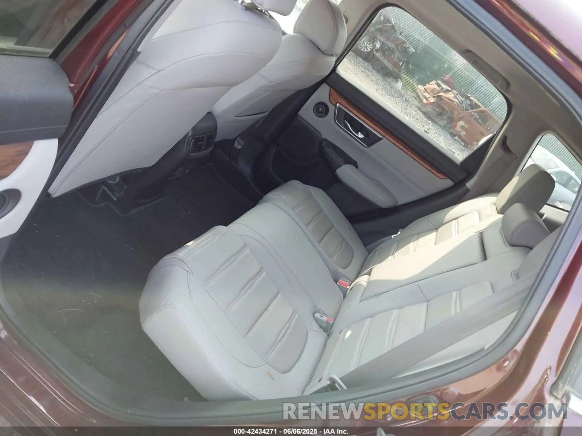 22 Photograph of a damaged car 7FARW2H89KE025743 HONDA CR-V 2019