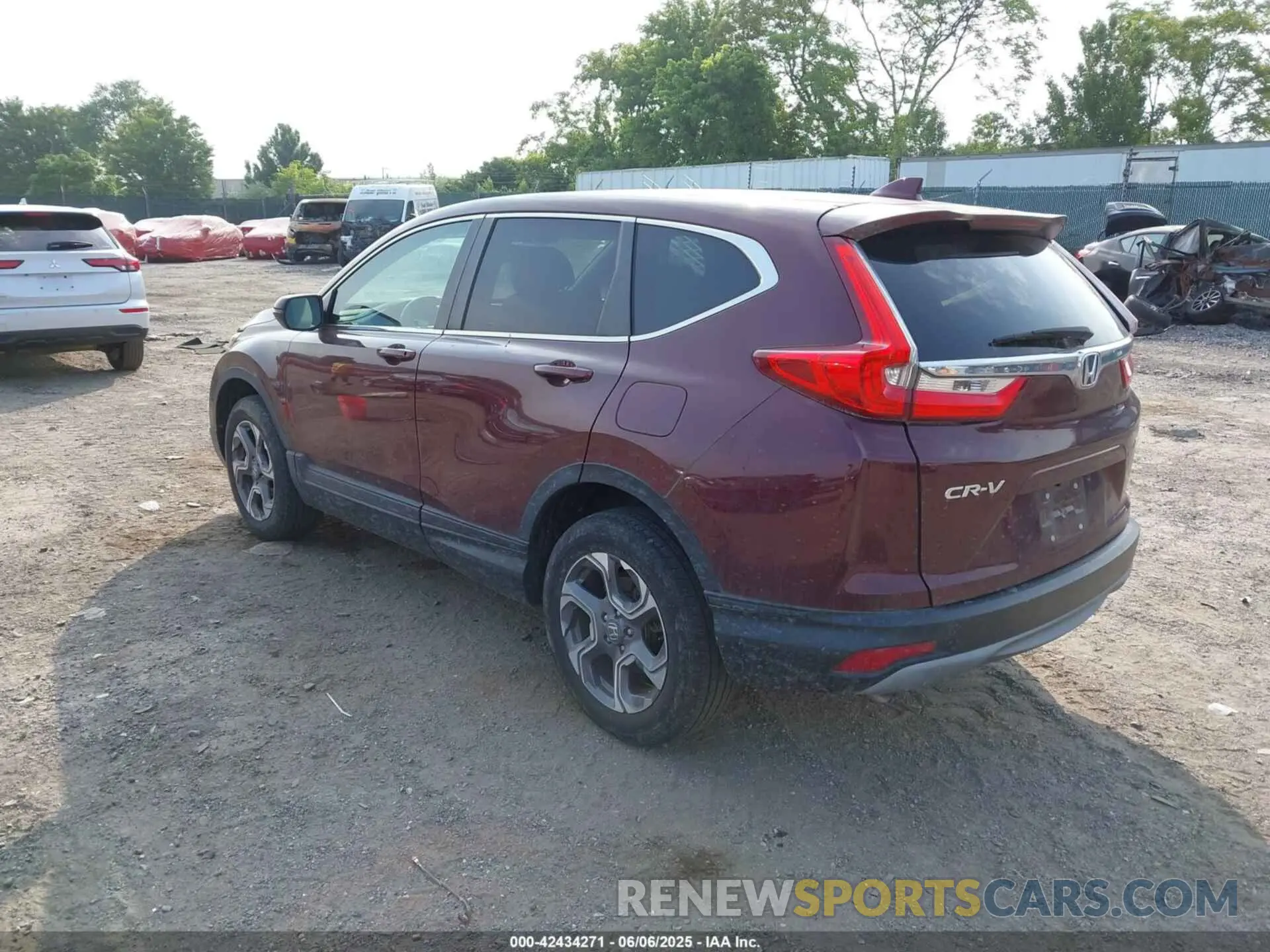 3 Photograph of a damaged car 7FARW2H89KE025743 HONDA CR-V 2019