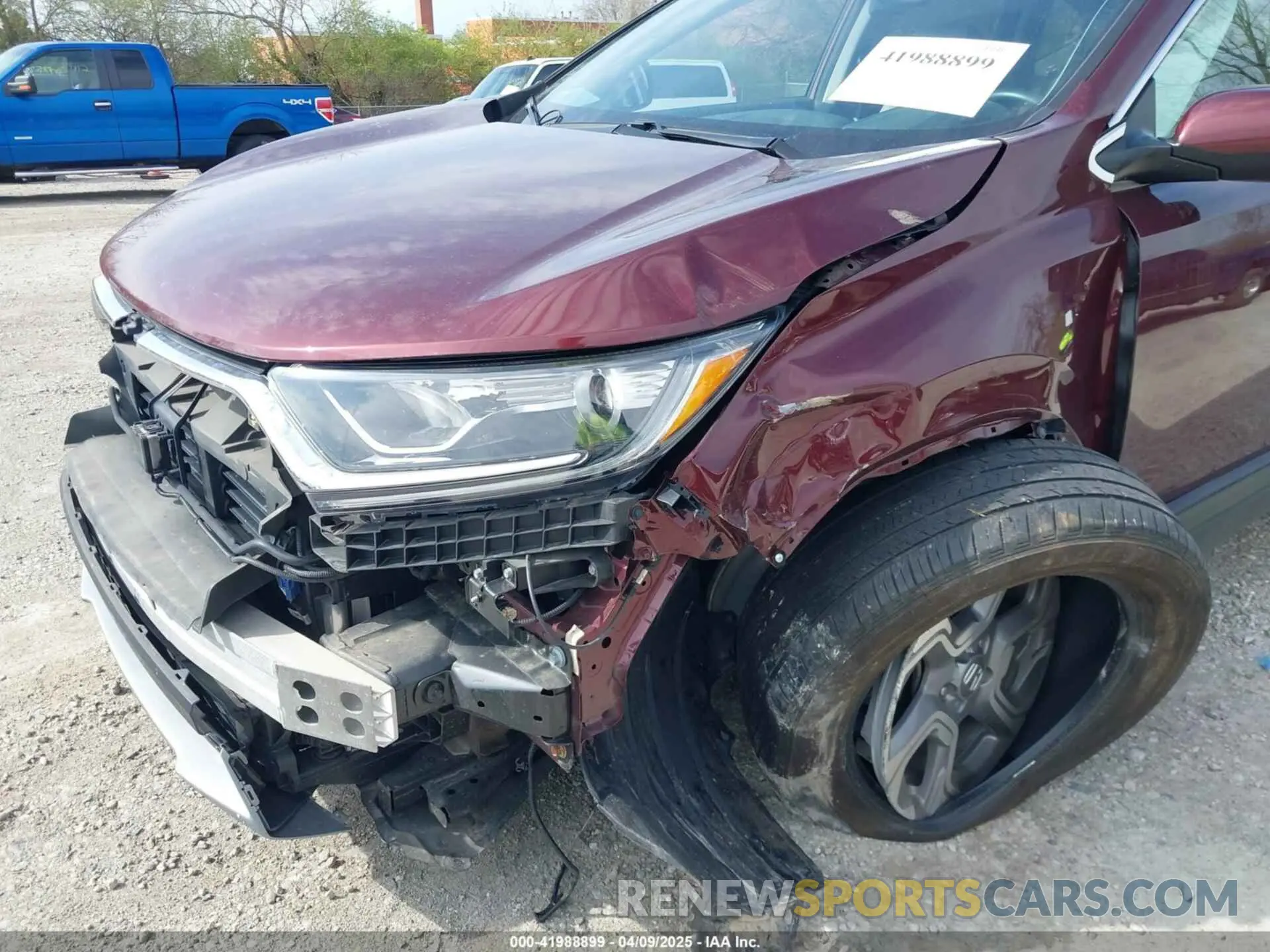 6 Photograph of a damaged car 7FARW2H89KE051792 HONDA CR-V 2019