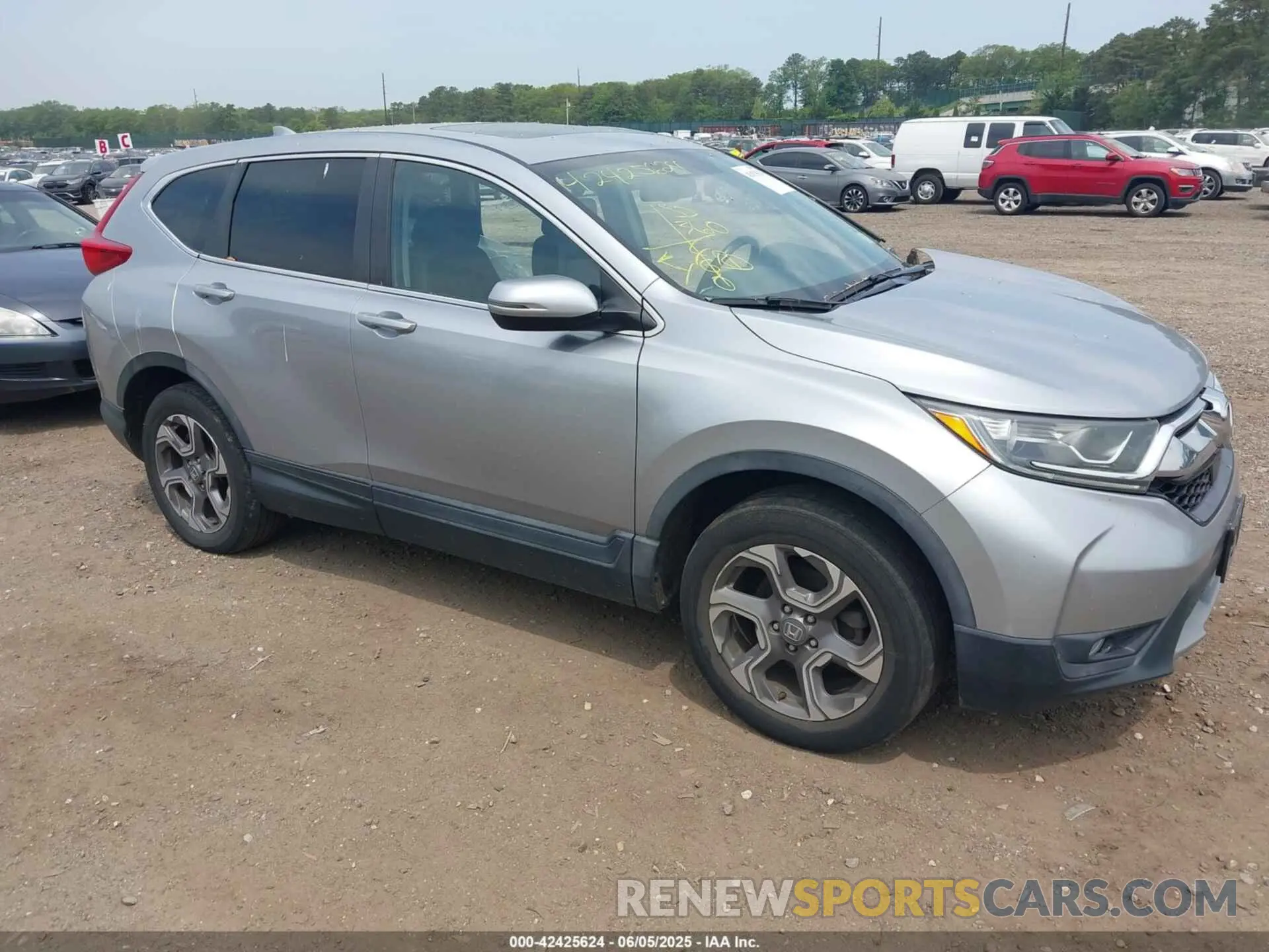 1 Photograph of a damaged car 7FARW2H8XKE040543 HONDA CR-V 2019