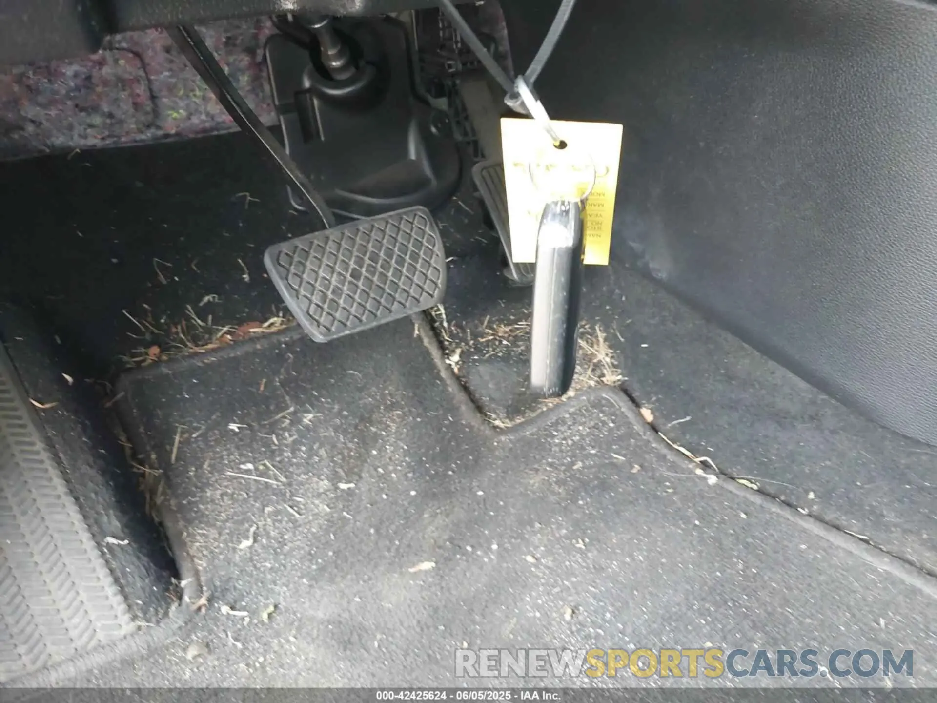 11 Photograph of a damaged car 7FARW2H8XKE040543 HONDA CR-V 2019