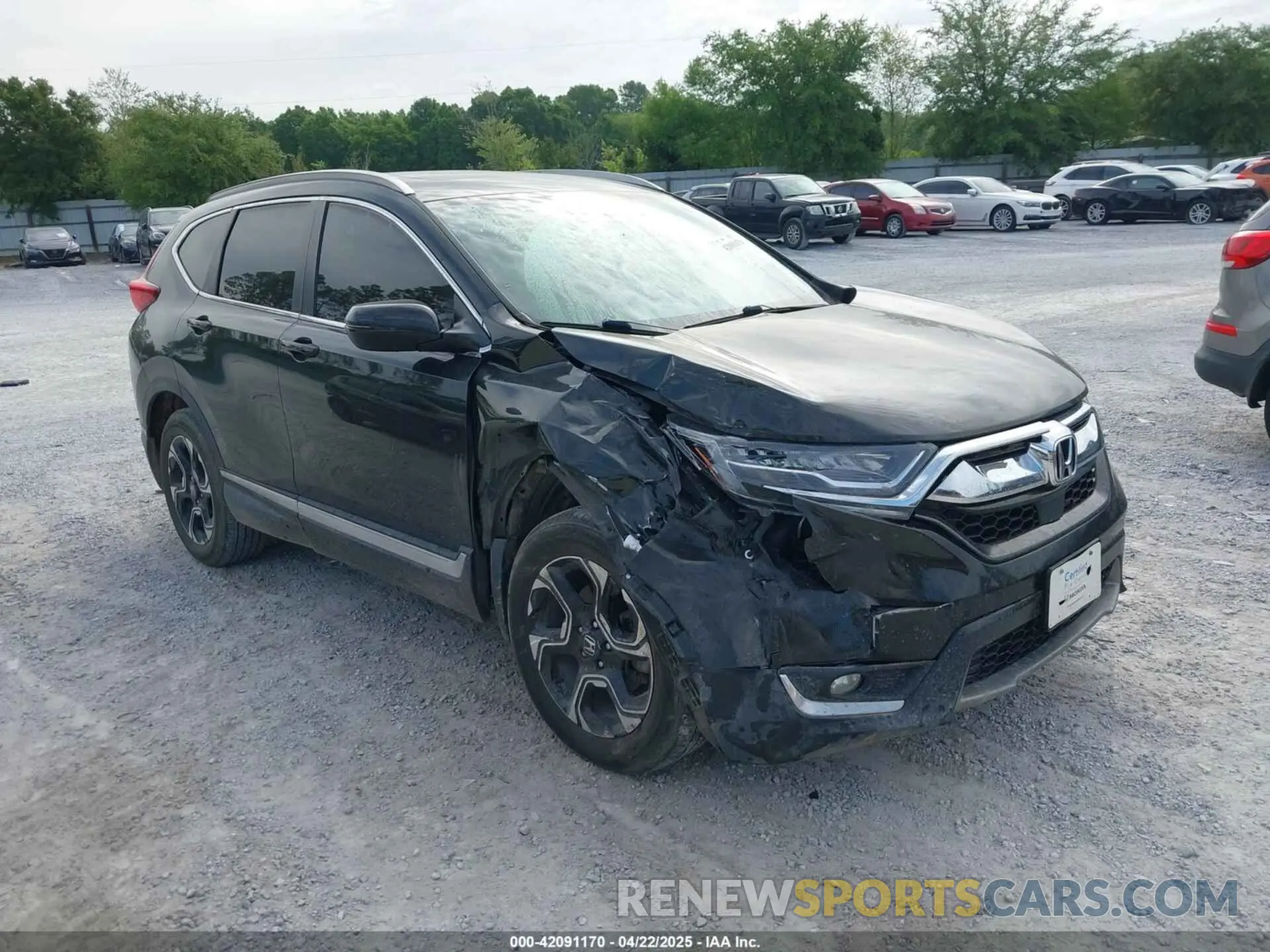1 Photograph of a damaged car 7FARW2H92KE030632 HONDA CR-V 2019