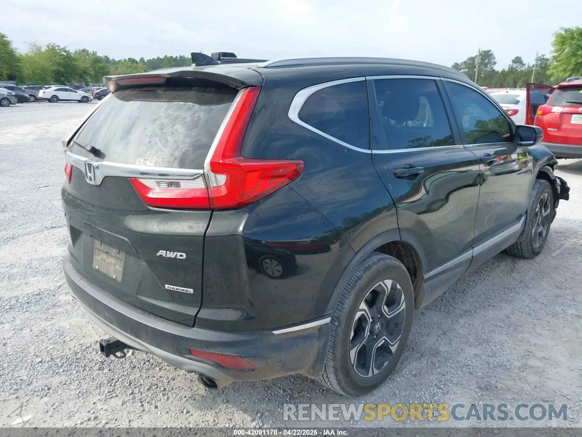 4 Photograph of a damaged car 7FARW2H92KE030632 HONDA CR-V 2019