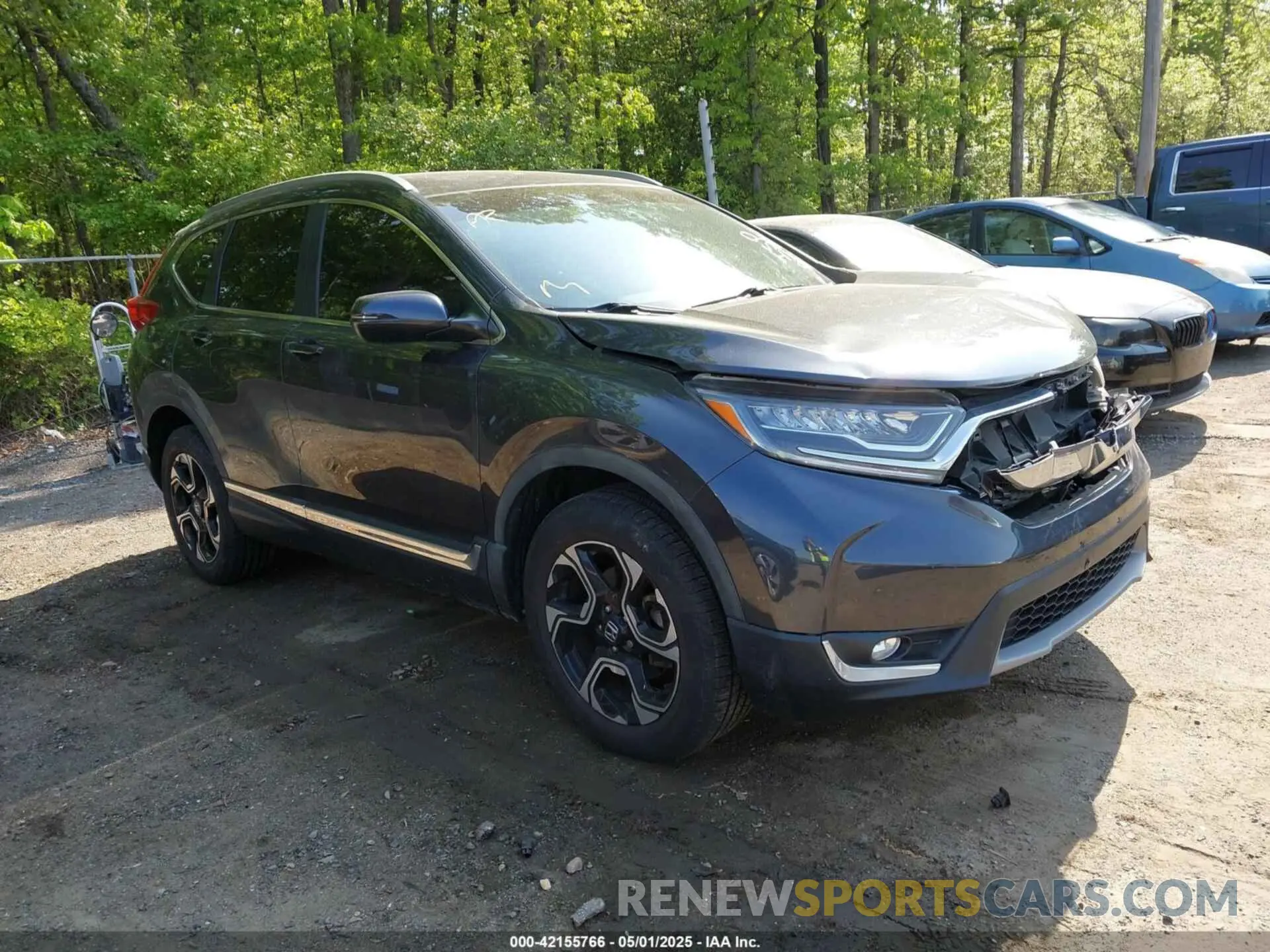 1 Photograph of a damaged car 7FARW2H96KE003224 HONDA CR-V 2019