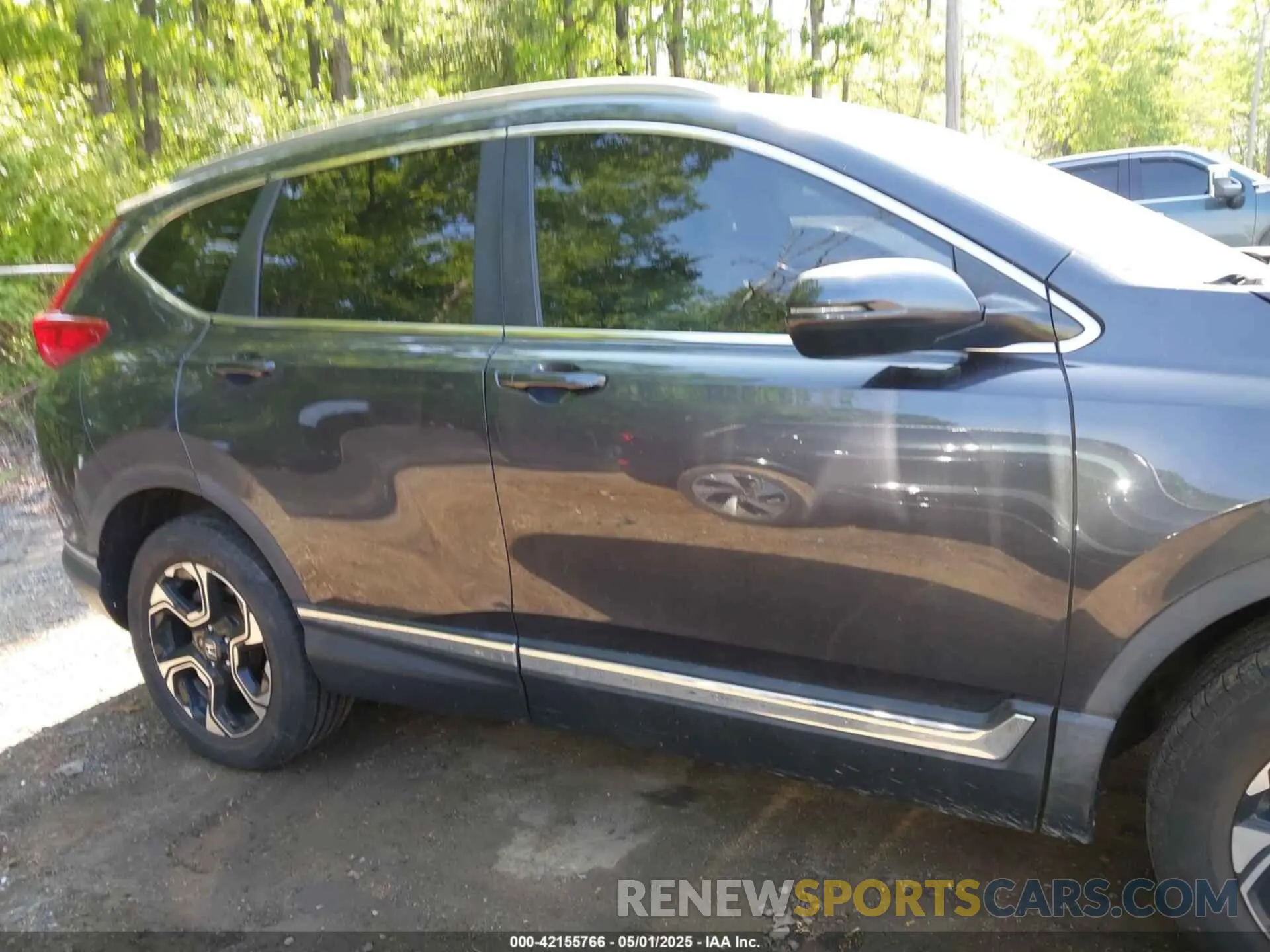 13 Photograph of a damaged car 7FARW2H96KE003224 HONDA CR-V 2019