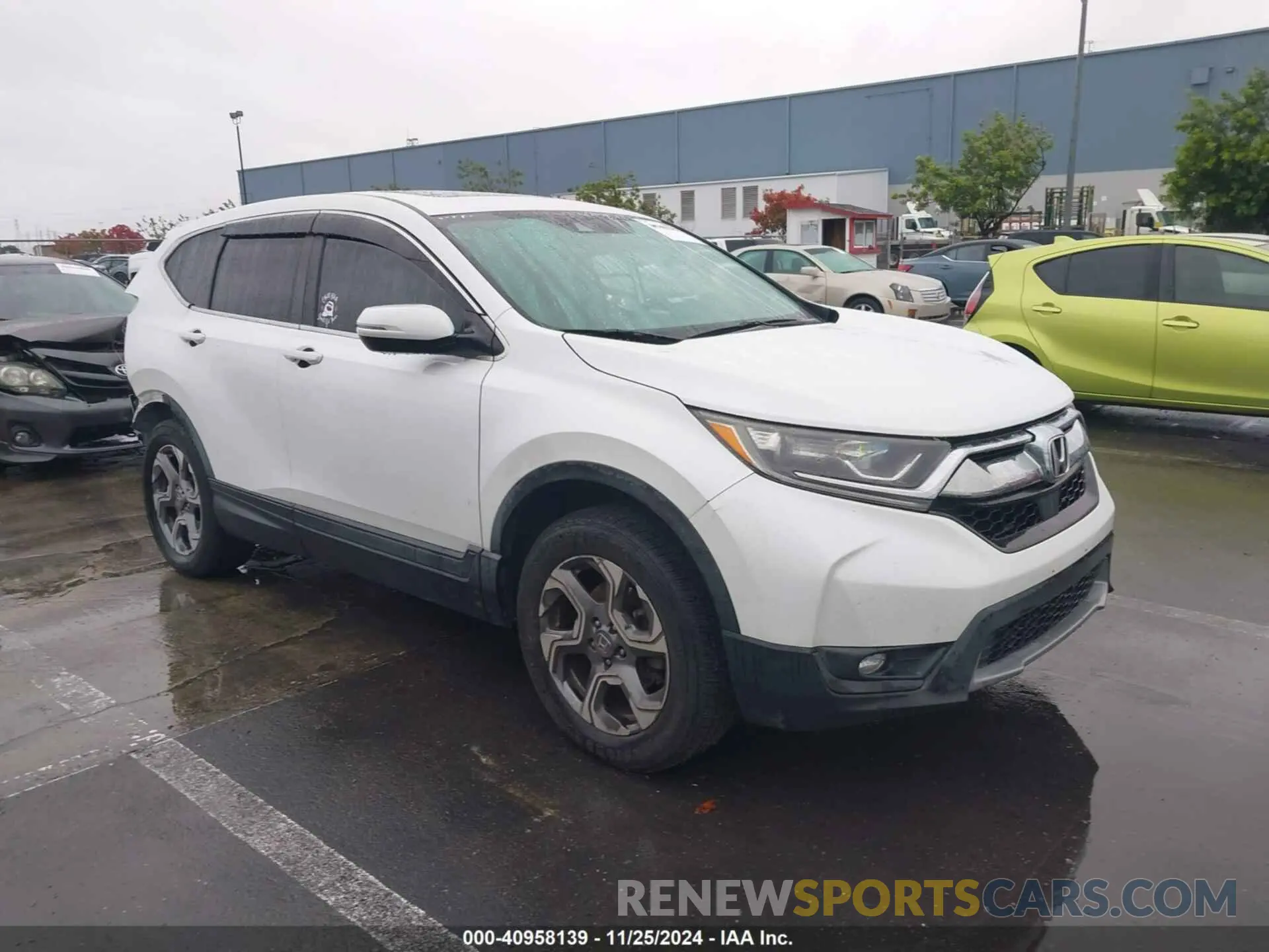 1 Photograph of a damaged car JHLRW2H51KX022989 HONDA CR-V 2019