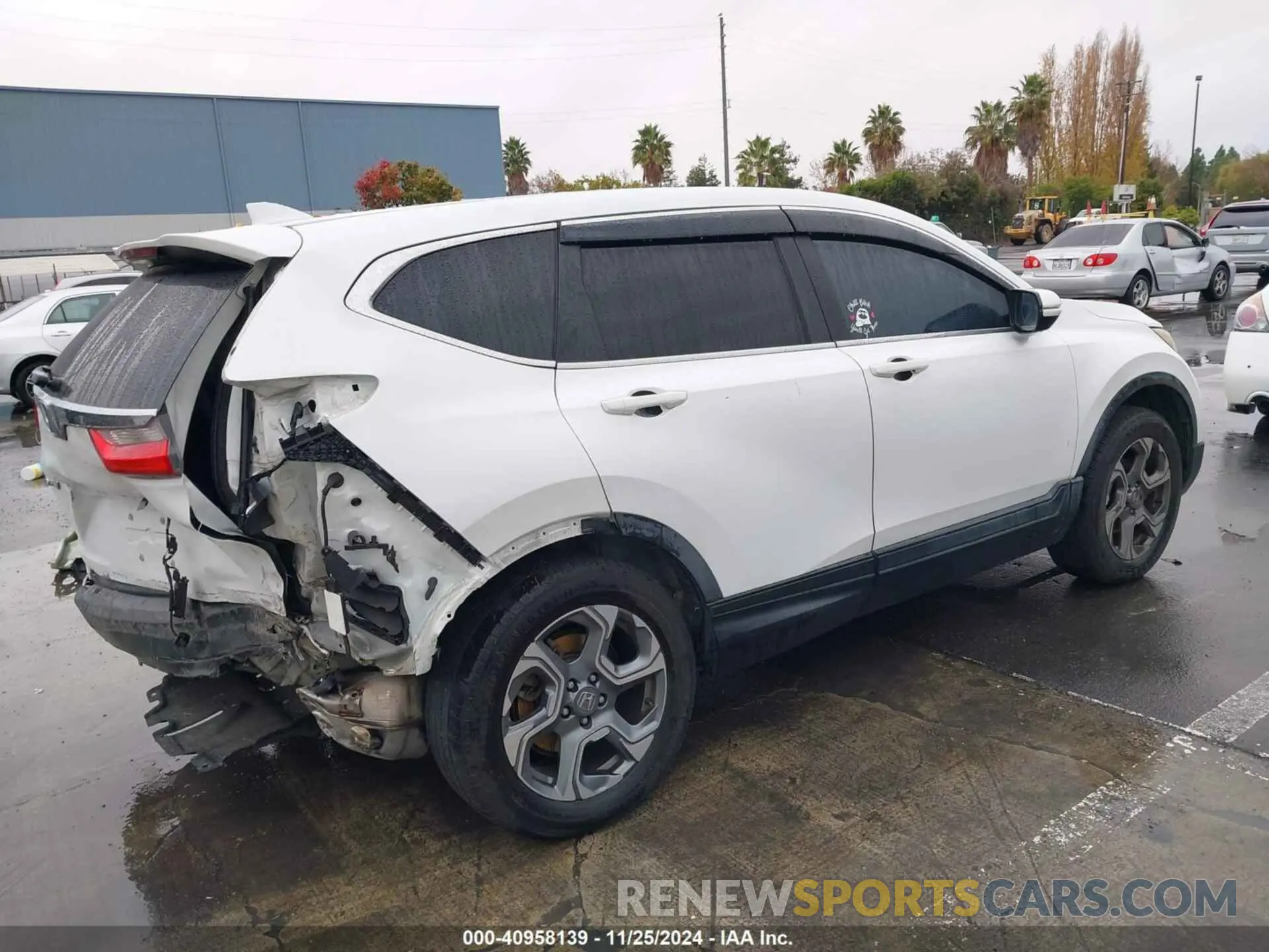 4 Photograph of a damaged car JHLRW2H51KX022989 HONDA CR-V 2019