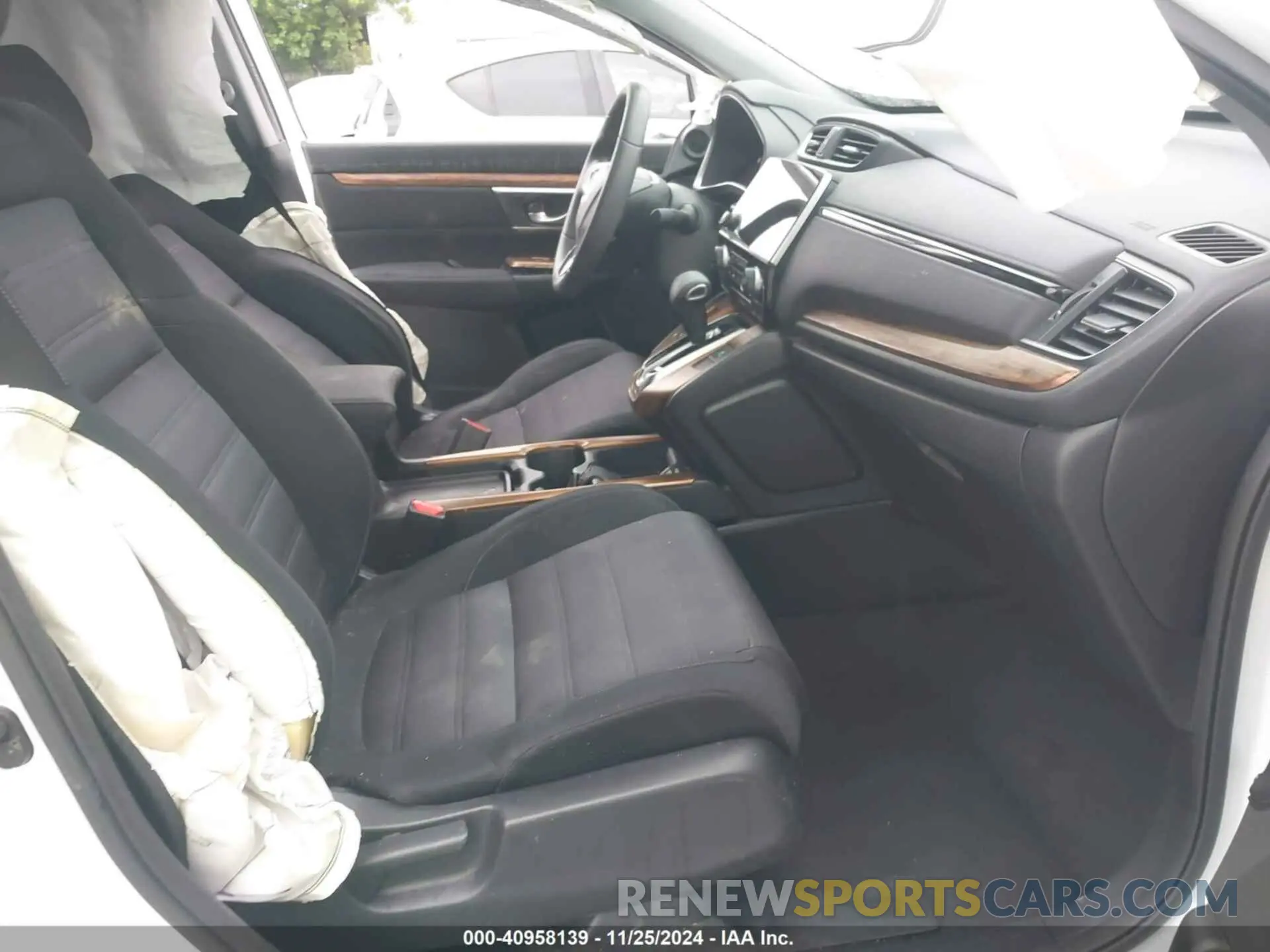 5 Photograph of a damaged car JHLRW2H51KX022989 HONDA CR-V 2019