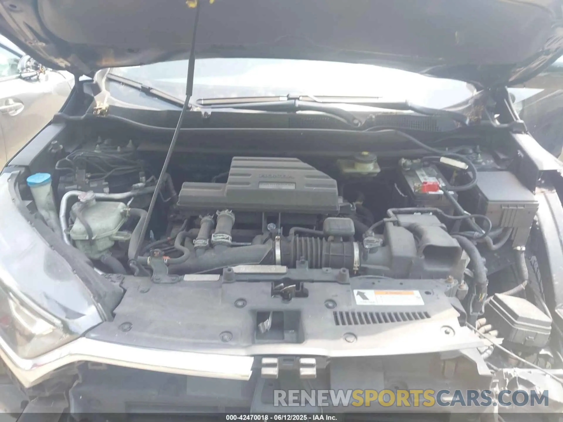10 Photograph of a damaged car JHLRW2H53KX018605 HONDA CR-V 2019