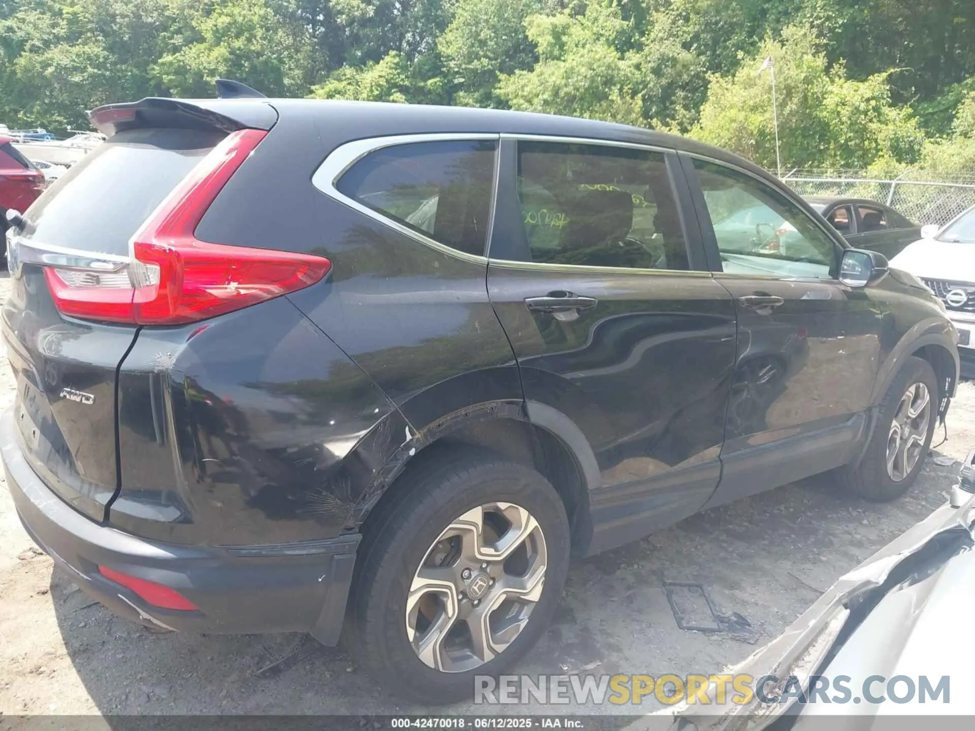 12 Photograph of a damaged car JHLRW2H53KX018605 HONDA CR-V 2019
