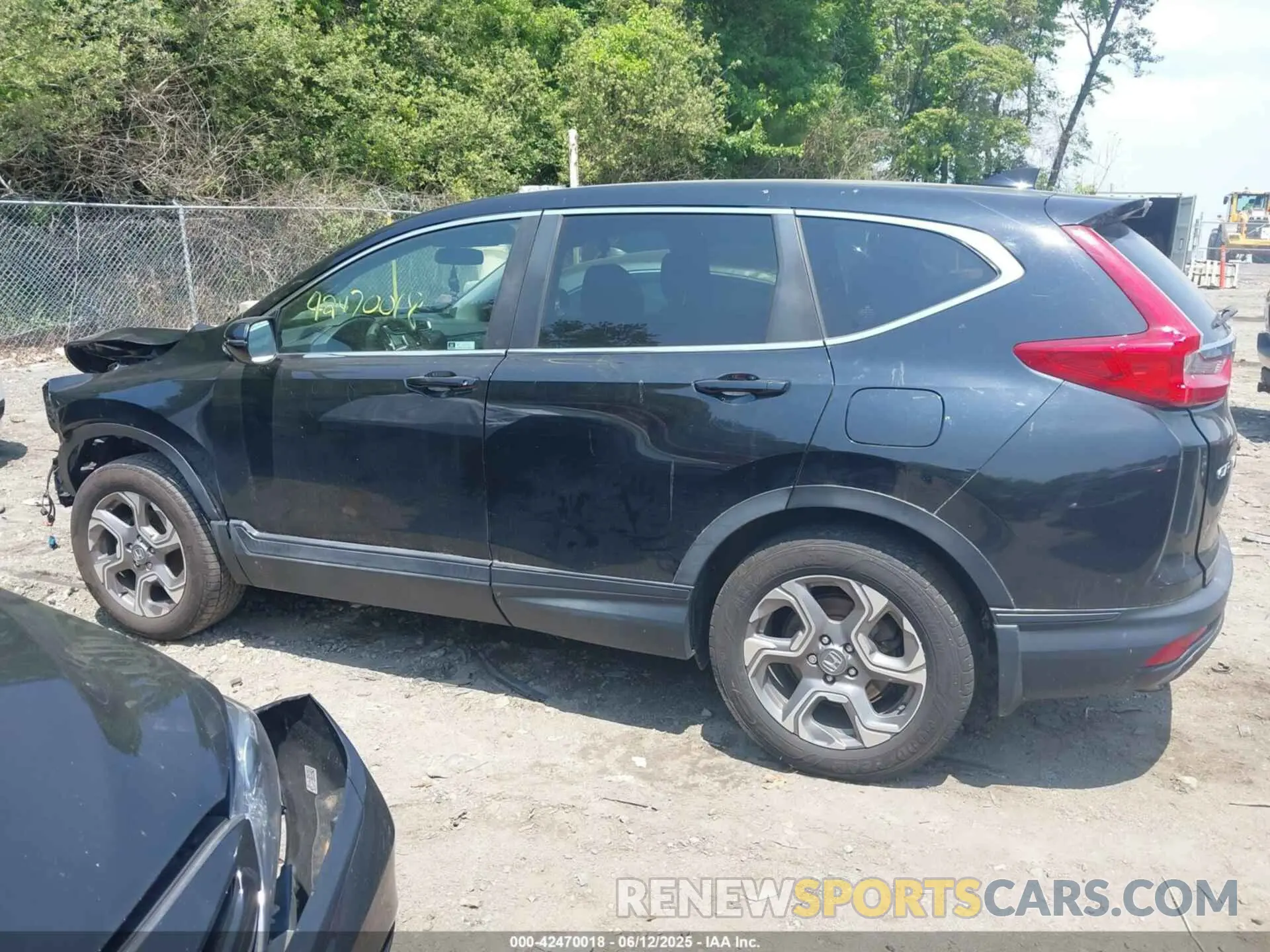 13 Photograph of a damaged car JHLRW2H53KX018605 HONDA CR-V 2019