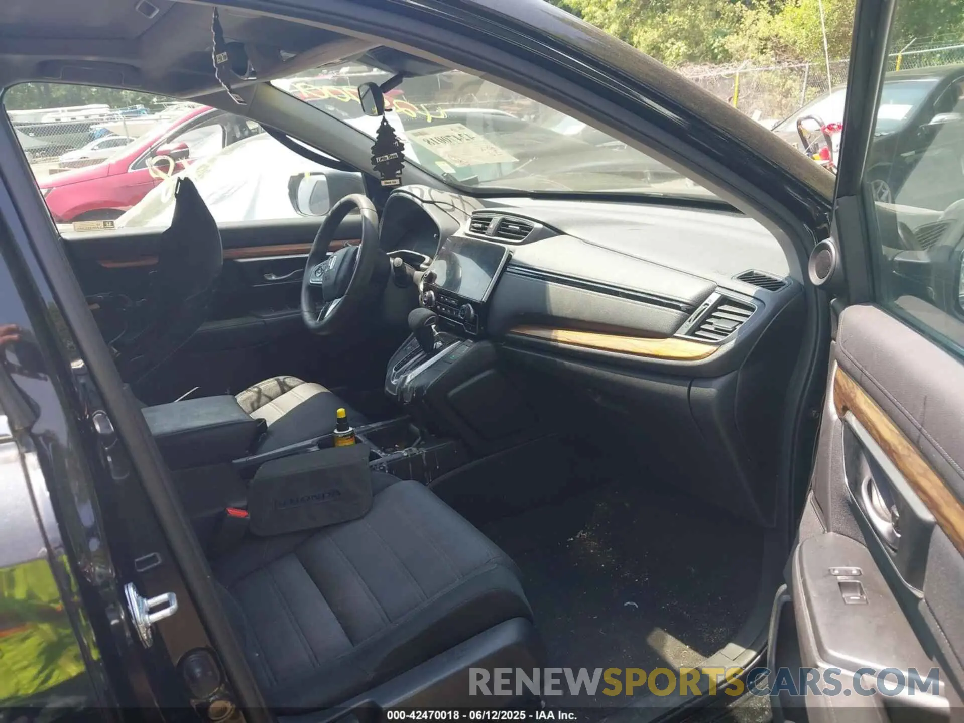 5 Photograph of a damaged car JHLRW2H53KX018605 HONDA CR-V 2019