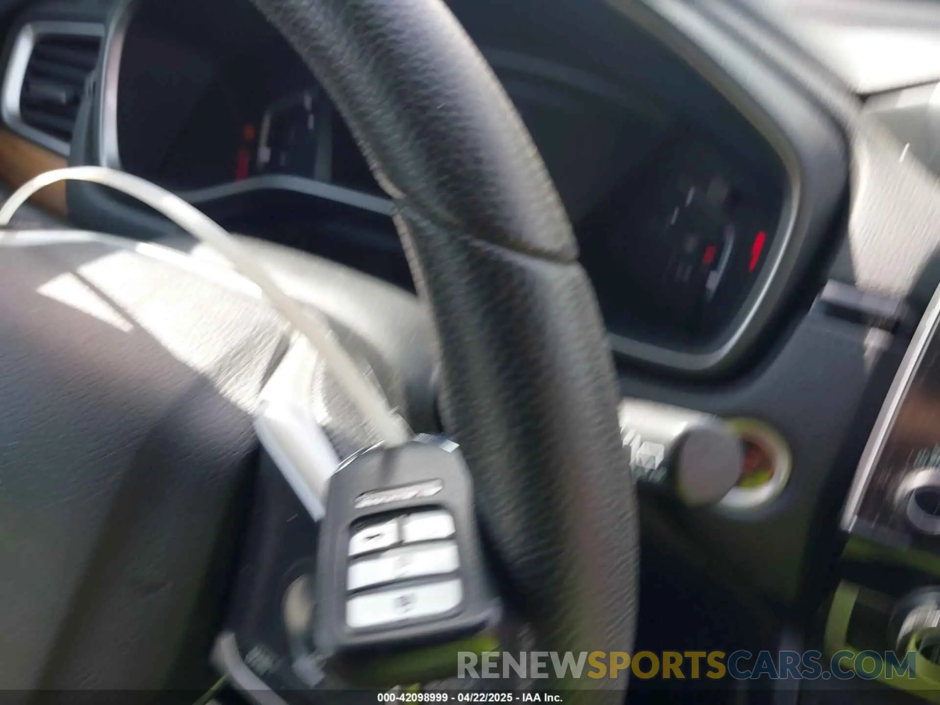11 Photograph of a damaged car JHLRW2H56KX007047 HONDA CR-V 2019