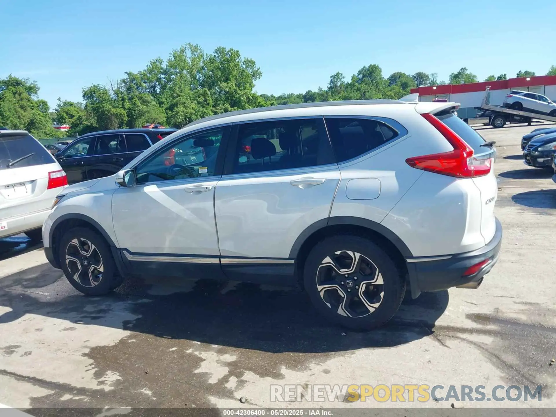 14 Photograph of a damaged car JHLRW2H98KX003911 HONDA CR-V 2019