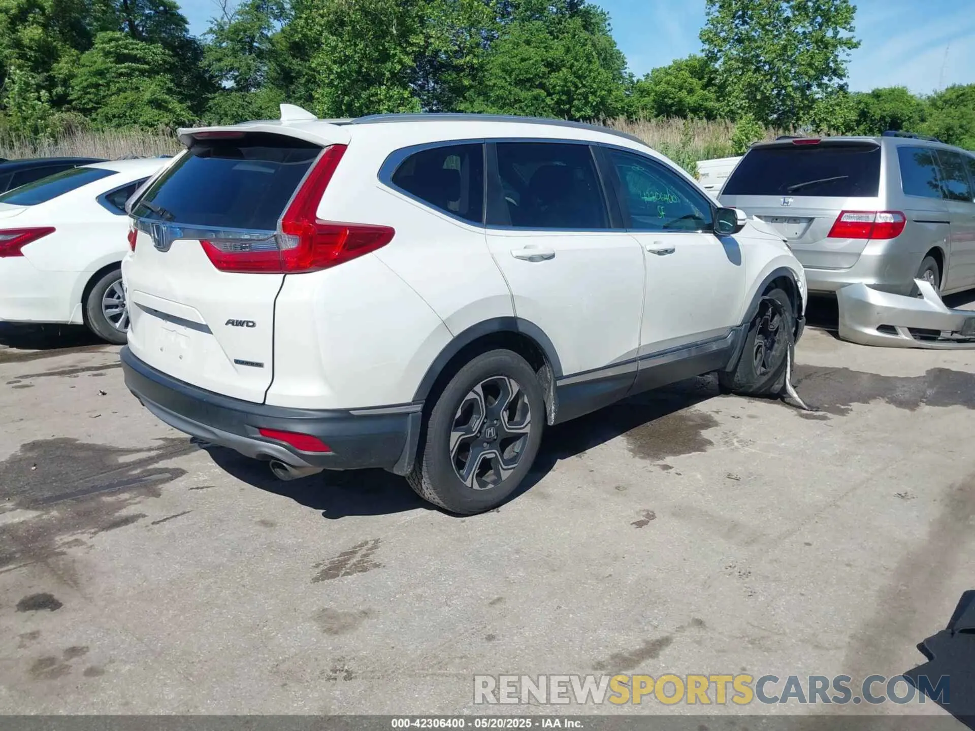 4 Photograph of a damaged car JHLRW2H98KX003911 HONDA CR-V 2019