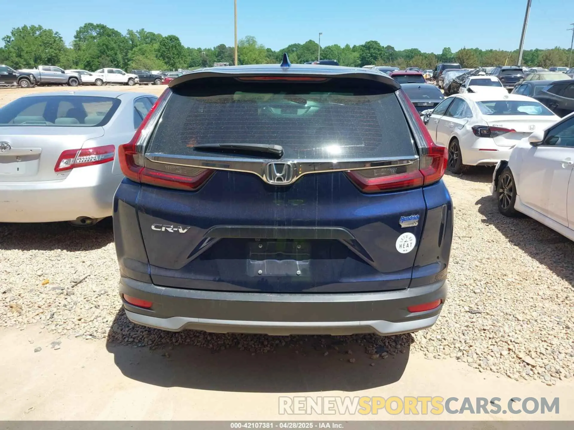 17 Photograph of a damaged car 2HKRW1H22LH412512 HONDA CR-V 2020