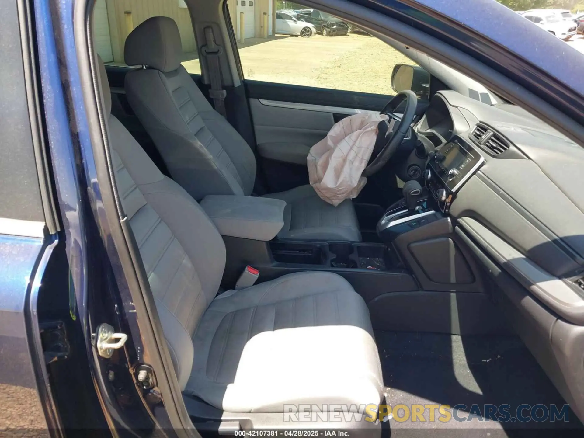 5 Photograph of a damaged car 2HKRW1H22LH412512 HONDA CR-V 2020