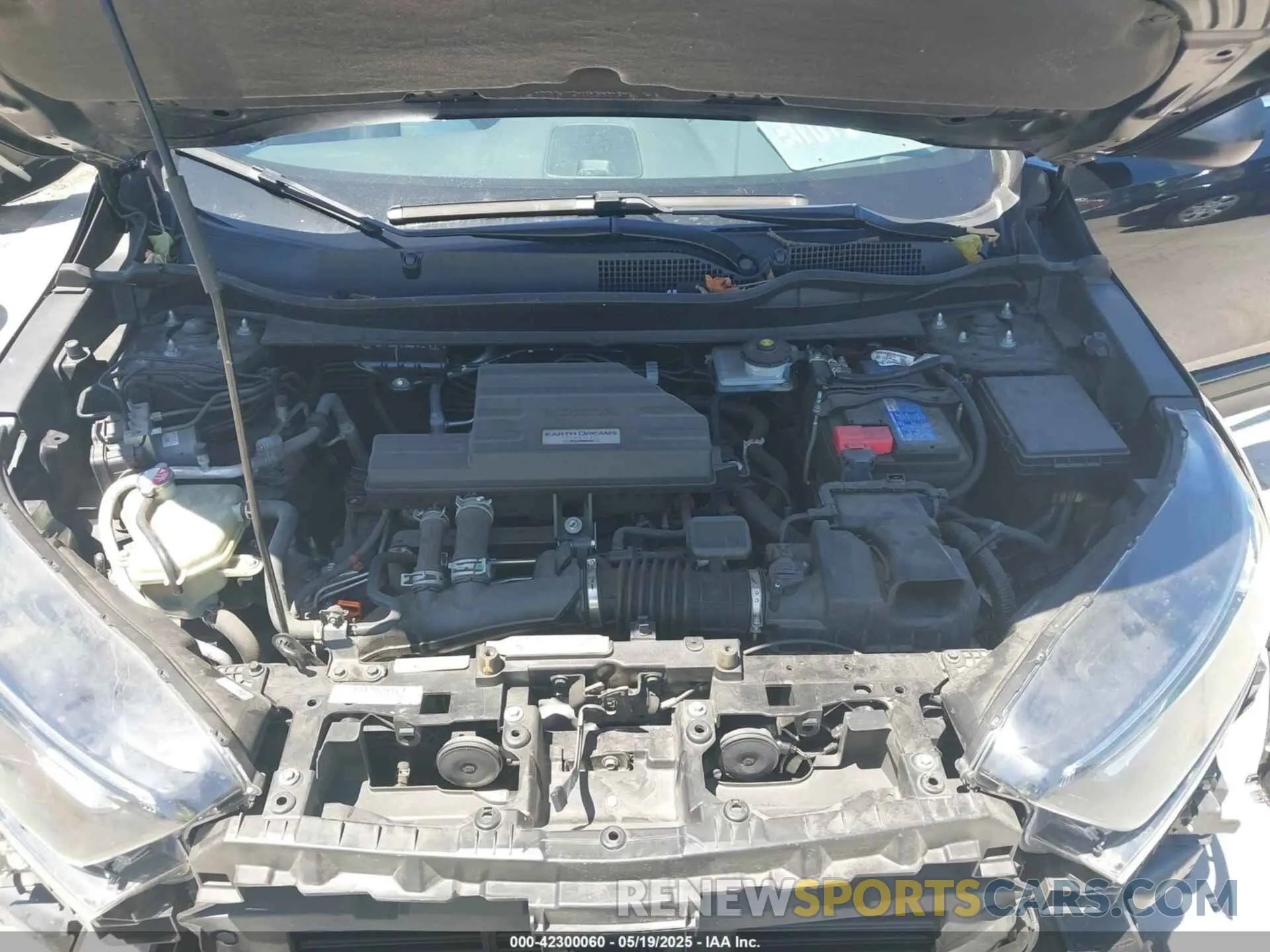10 Photograph of a damaged car 2HKRW1H23LH419467 HONDA CR-V 2020