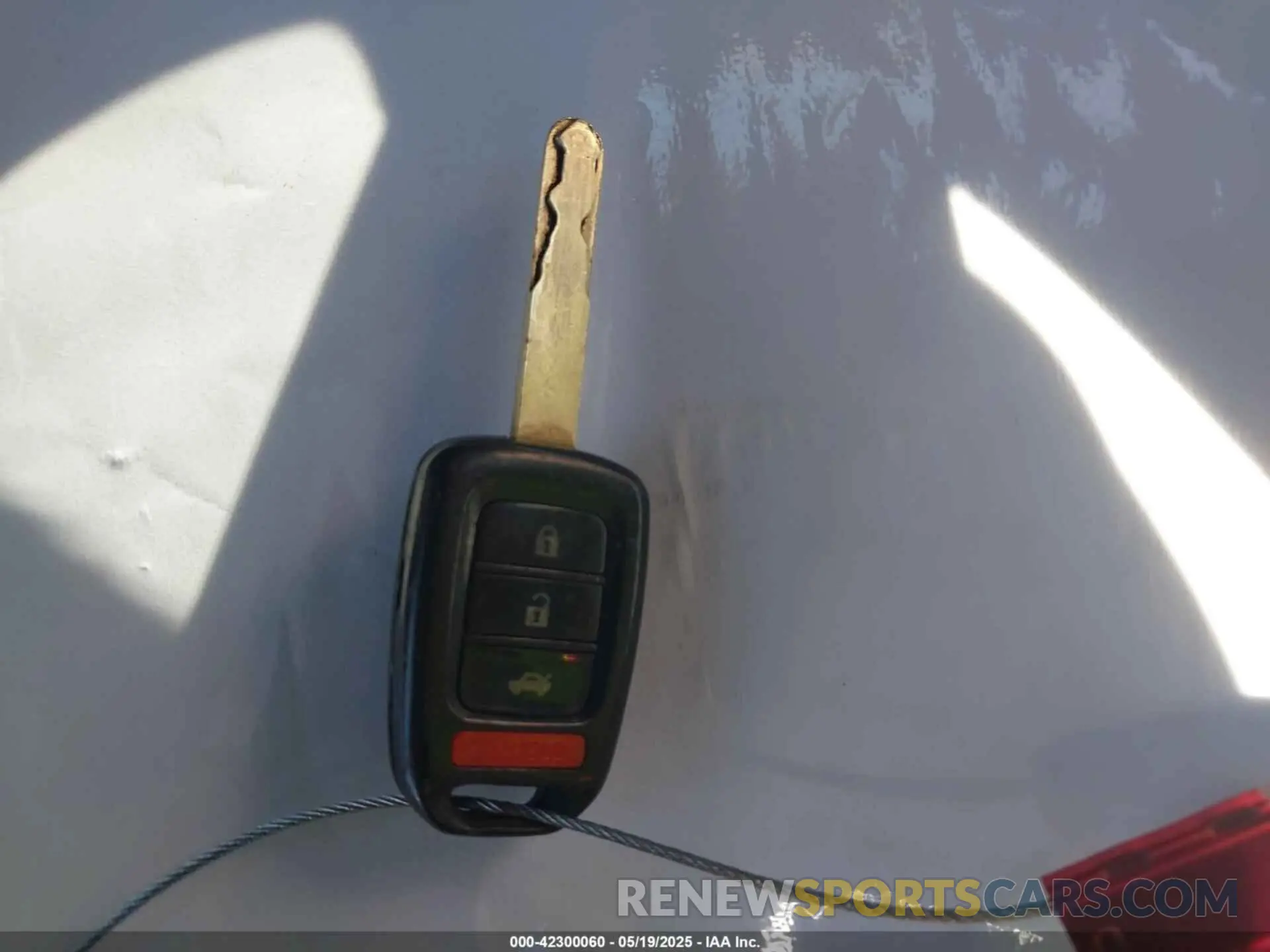 11 Photograph of a damaged car 2HKRW1H23LH419467 HONDA CR-V 2020