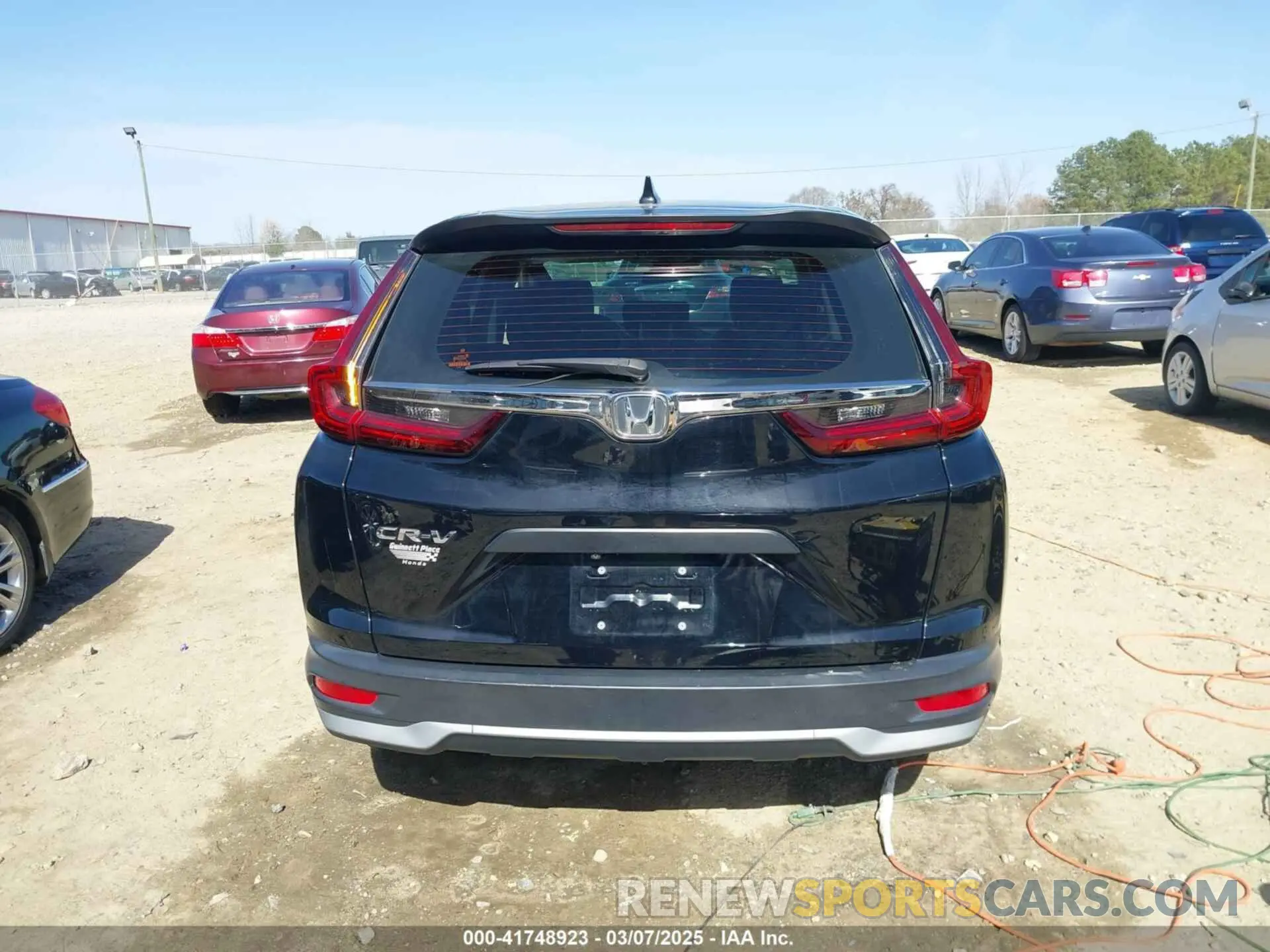 17 Photograph of a damaged car 2HKRW1H29LH414838 HONDA CR-V 2020