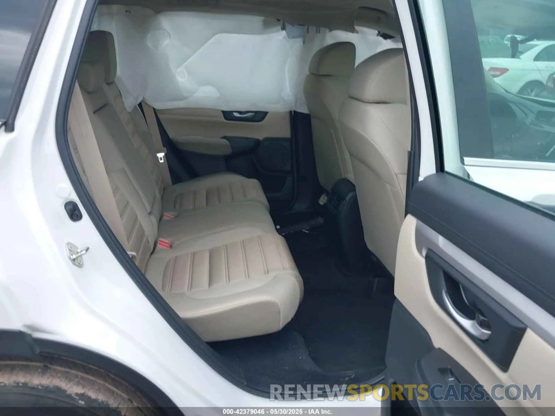 8 Photograph of a damaged car 2HKRW1H2XLH411527 HONDA CR-V 2020