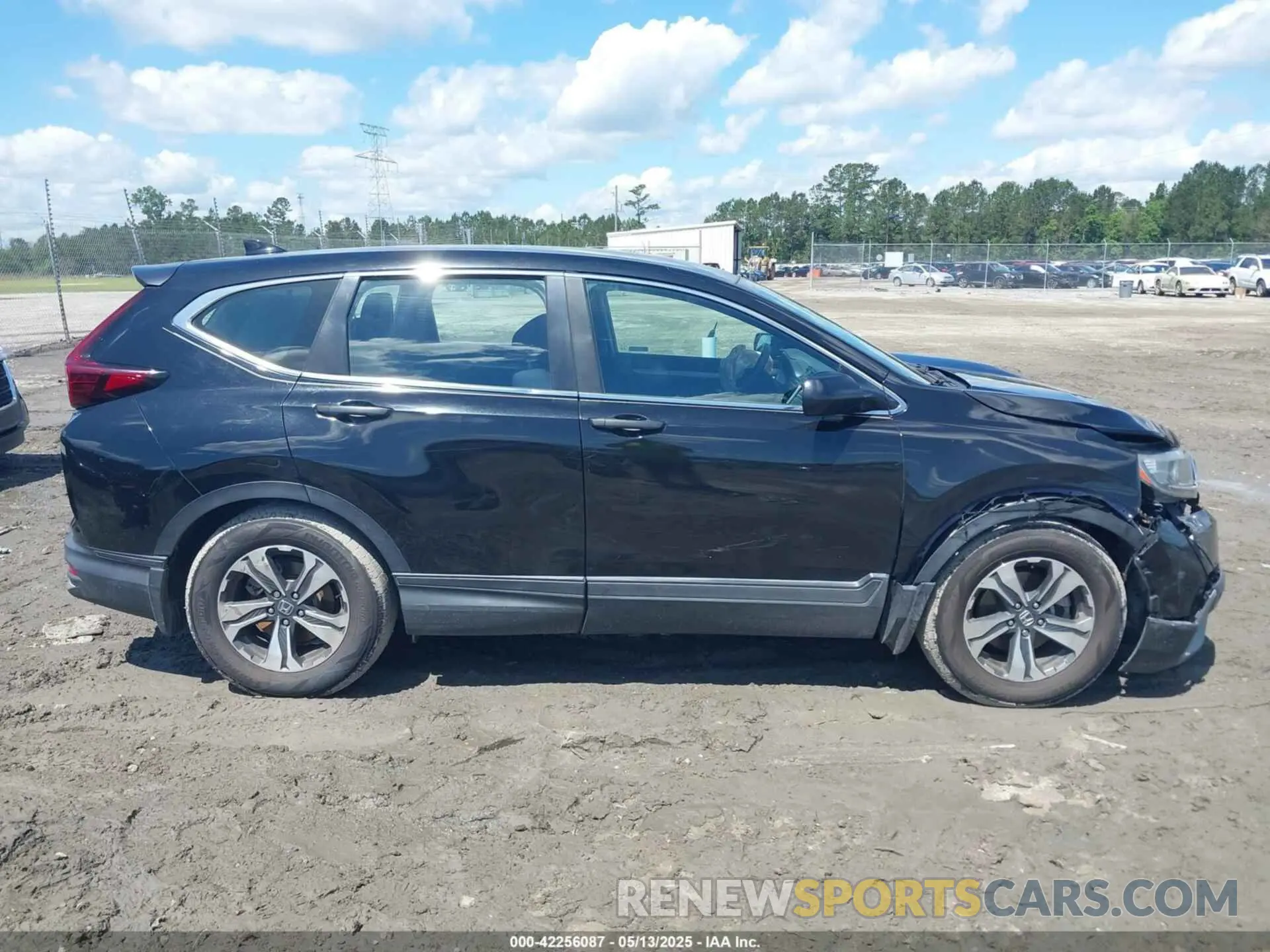 13 Photograph of a damaged car 2HKRW1H2XLH413794 HONDA CR-V 2020