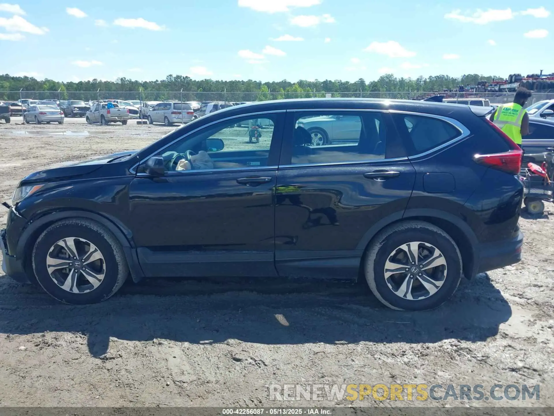 14 Photograph of a damaged car 2HKRW1H2XLH413794 HONDA CR-V 2020