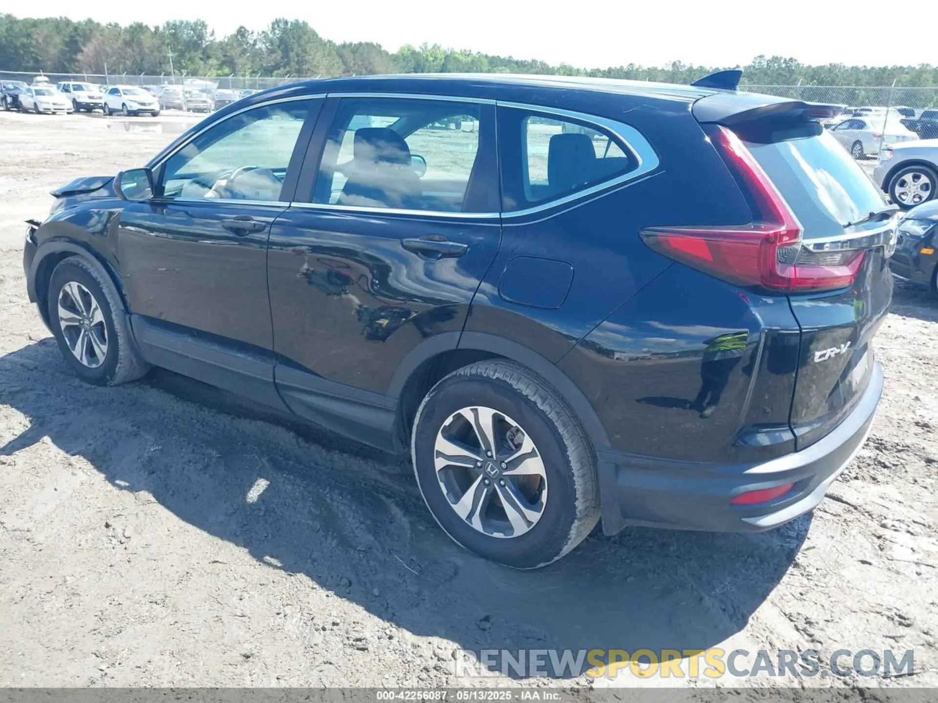 3 Photograph of a damaged car 2HKRW1H2XLH413794 HONDA CR-V 2020