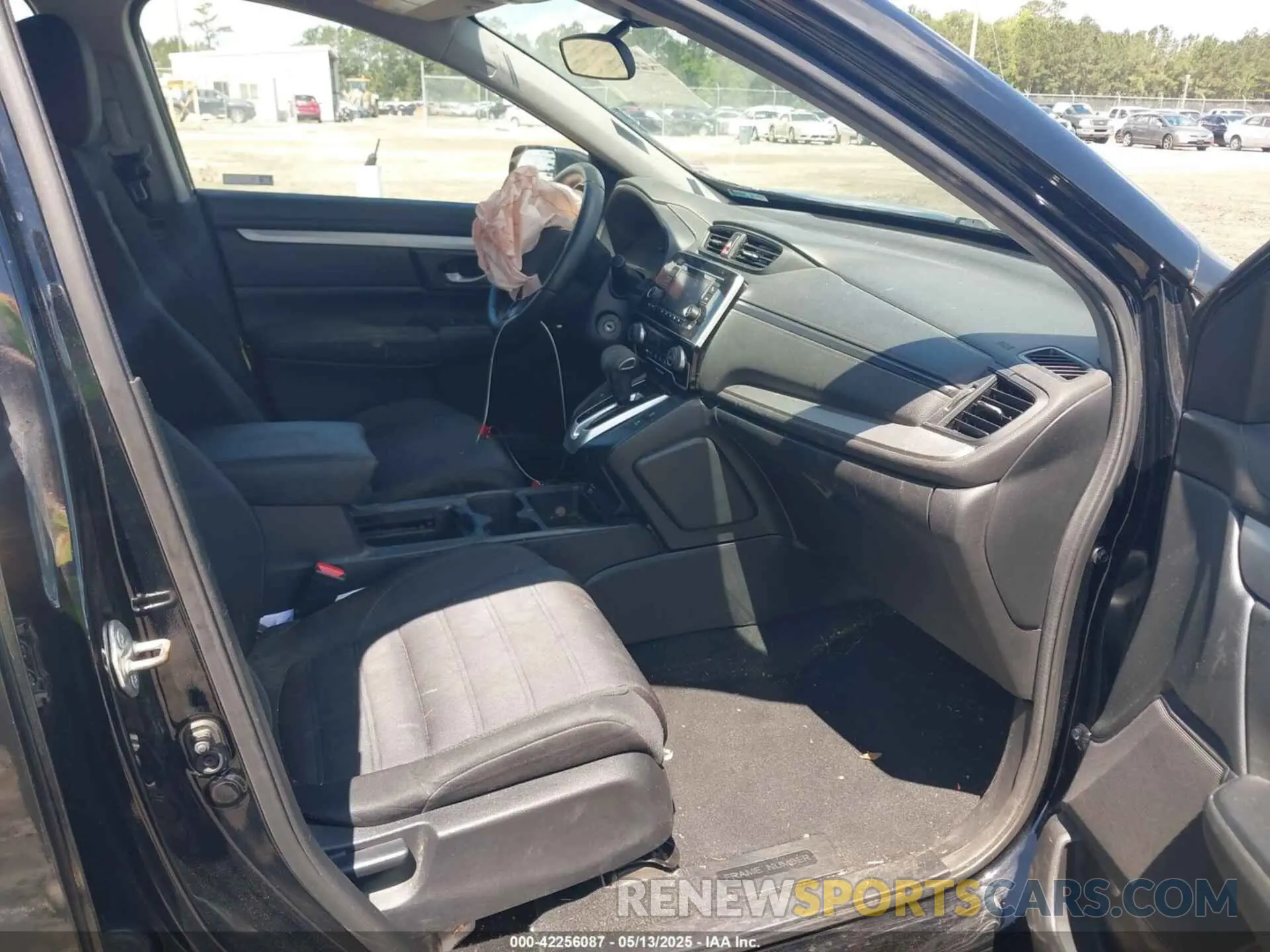 5 Photograph of a damaged car 2HKRW1H2XLH413794 HONDA CR-V 2020