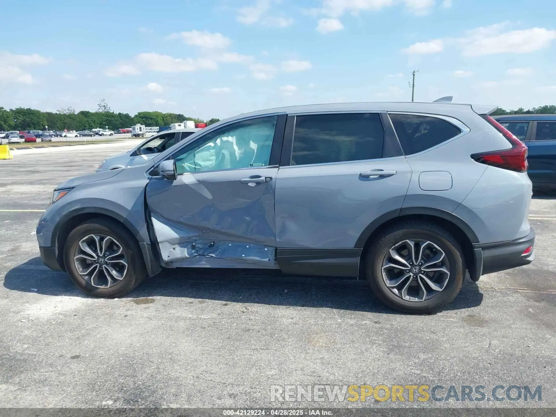 14 Photograph of a damaged car 2HKRW1H50LH412941 HONDA CR-V 2020