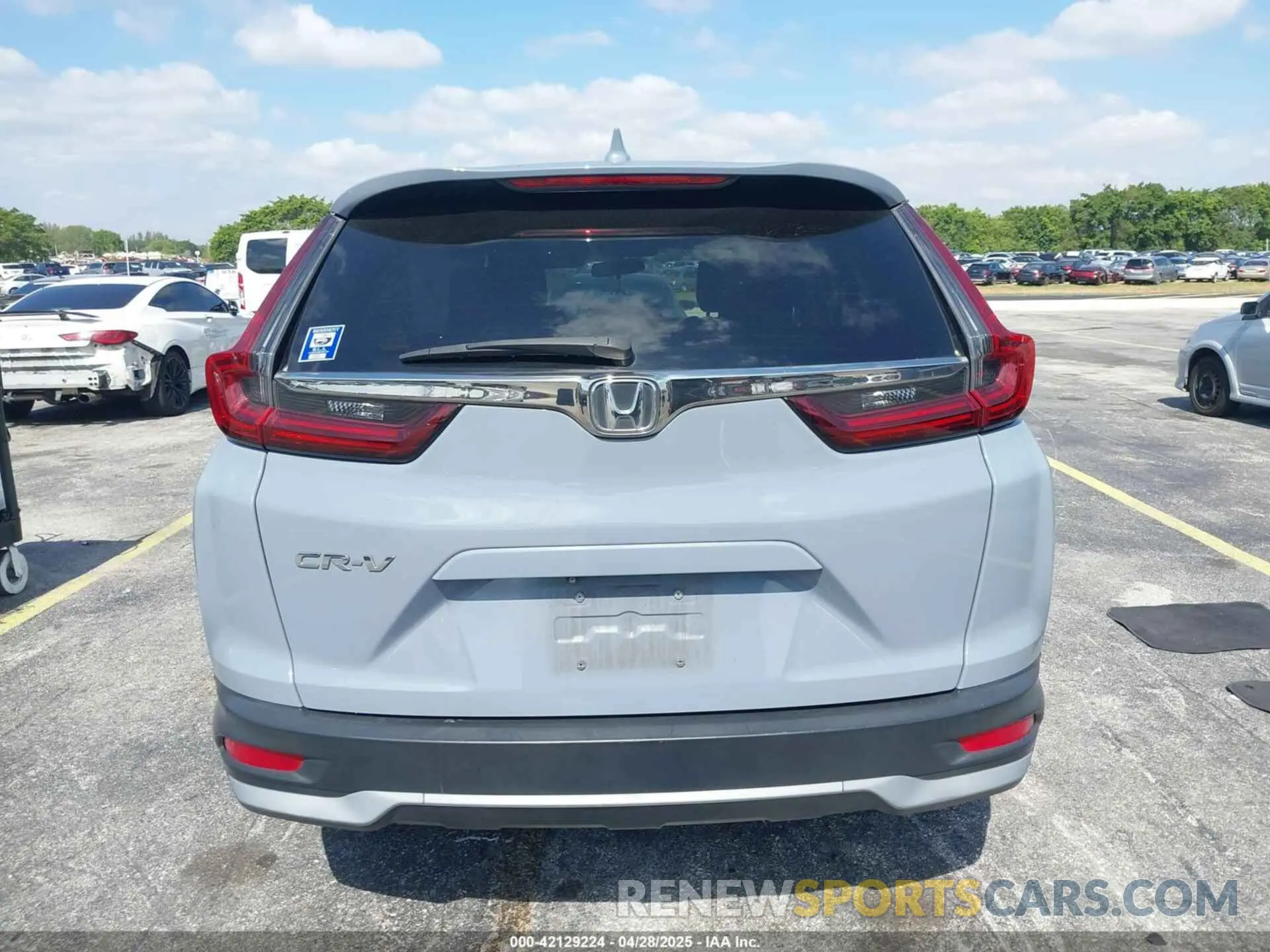 16 Photograph of a damaged car 2HKRW1H50LH412941 HONDA CR-V 2020