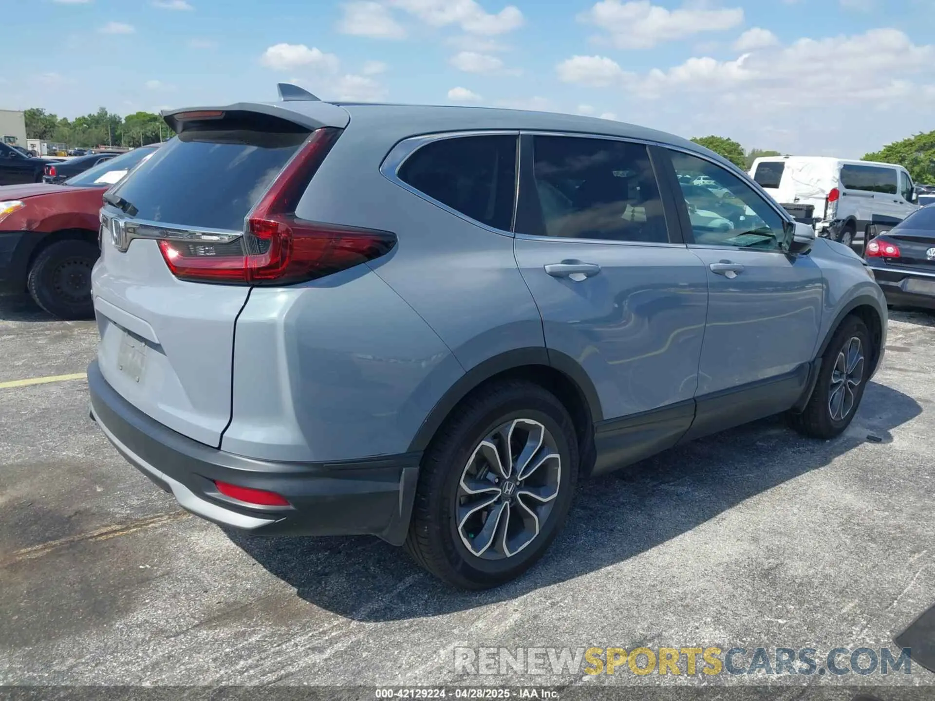 4 Photograph of a damaged car 2HKRW1H50LH412941 HONDA CR-V 2020