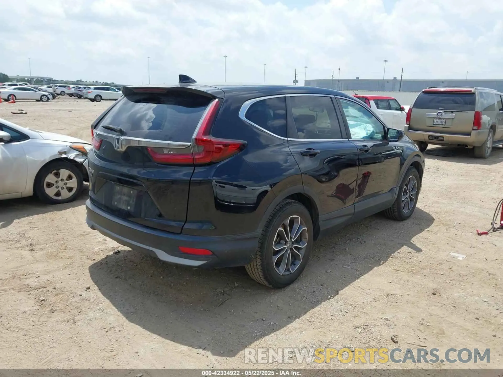 4 Photograph of a damaged car 2HKRW1H53LH422413 HONDA CR-V 2020