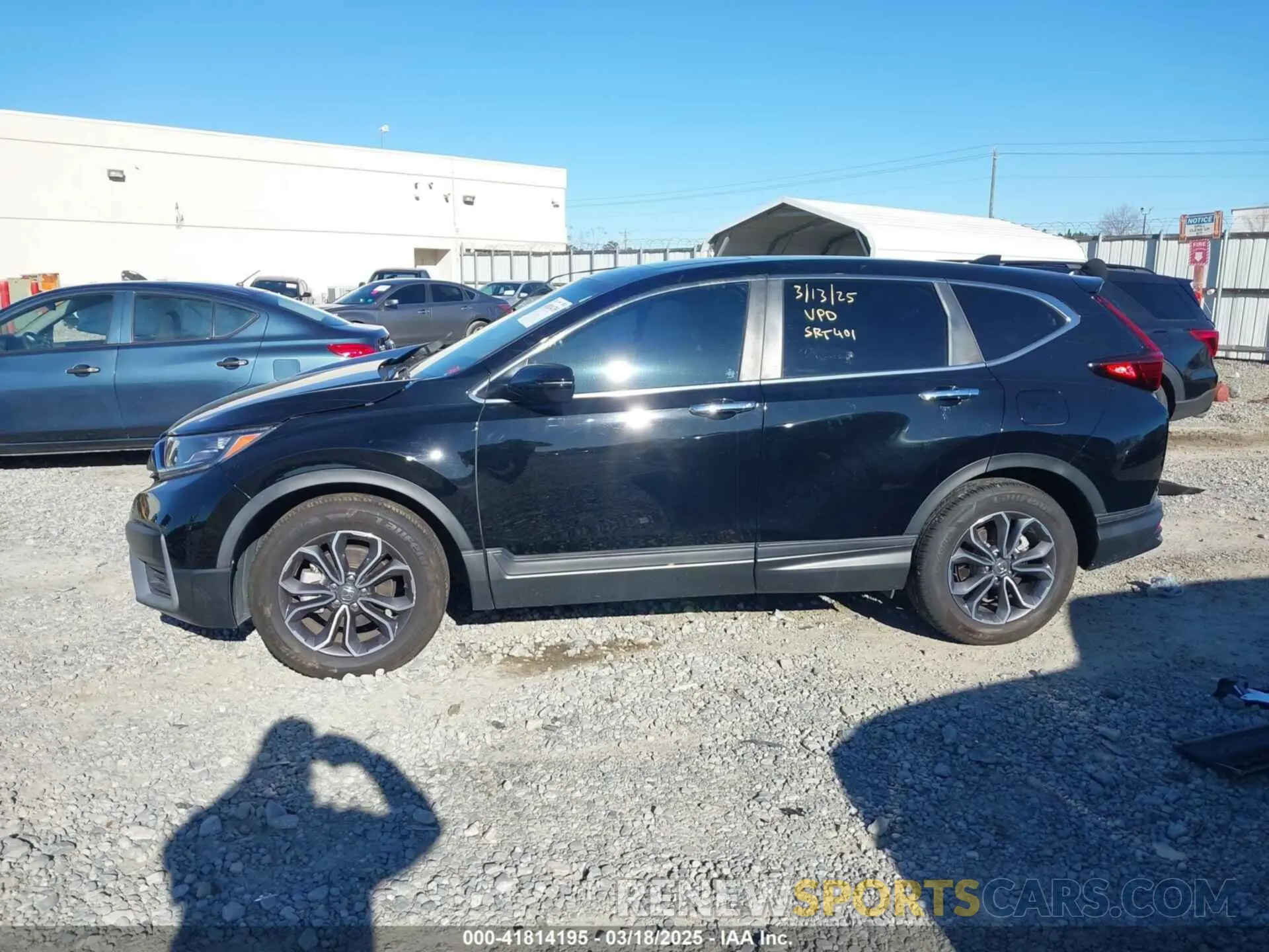15 Photograph of a damaged car 2HKRW1H55LH401563 HONDA CR-V 2020