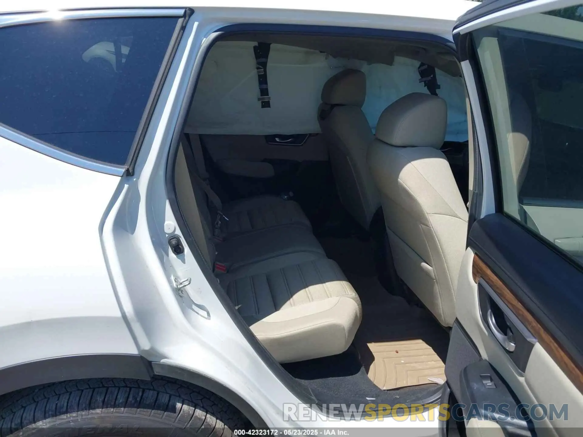 8 Photograph of a damaged car 2HKRW1H59LH429253 HONDA CR-V 2020