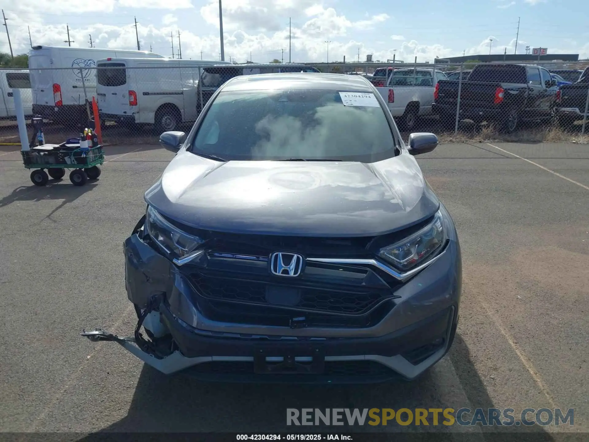 11 Photograph of a damaged car 2HKRW1H82LH418332 HONDA CR-V 2020