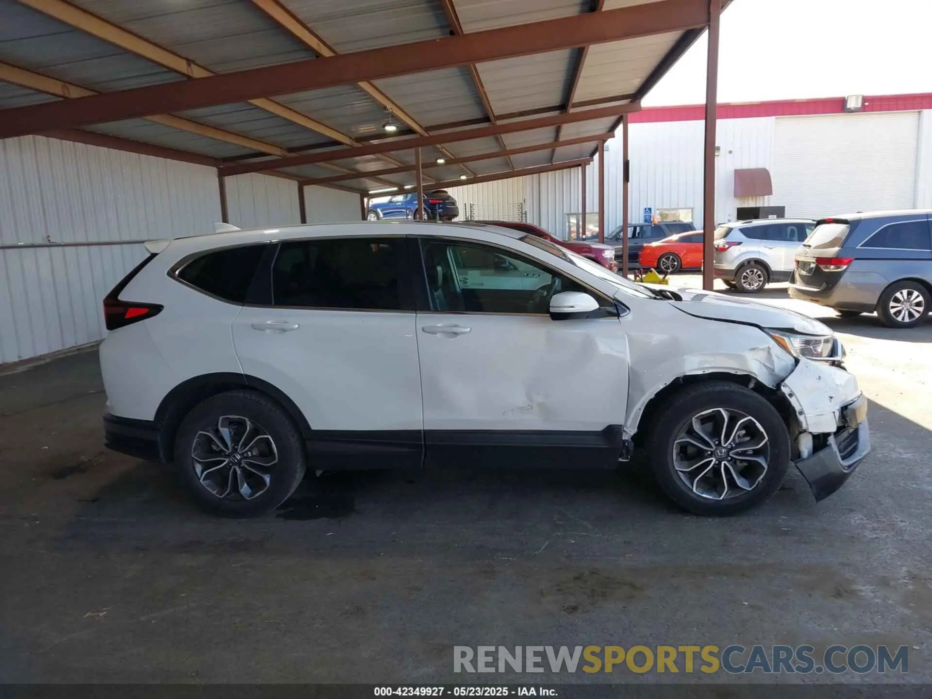 14 Photograph of a damaged car 2HKRW1H87LH420741 HONDA CR-V 2020