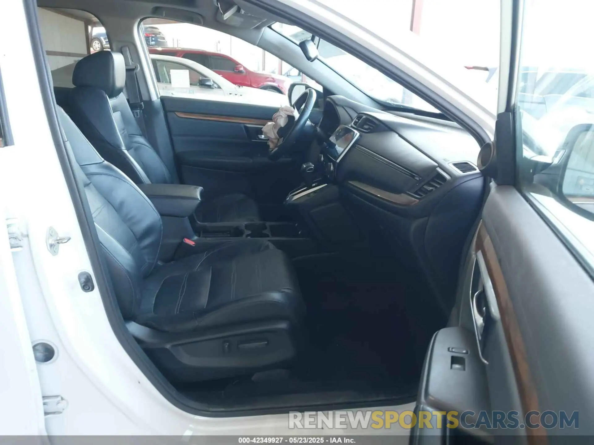 5 Photograph of a damaged car 2HKRW1H87LH420741 HONDA CR-V 2020