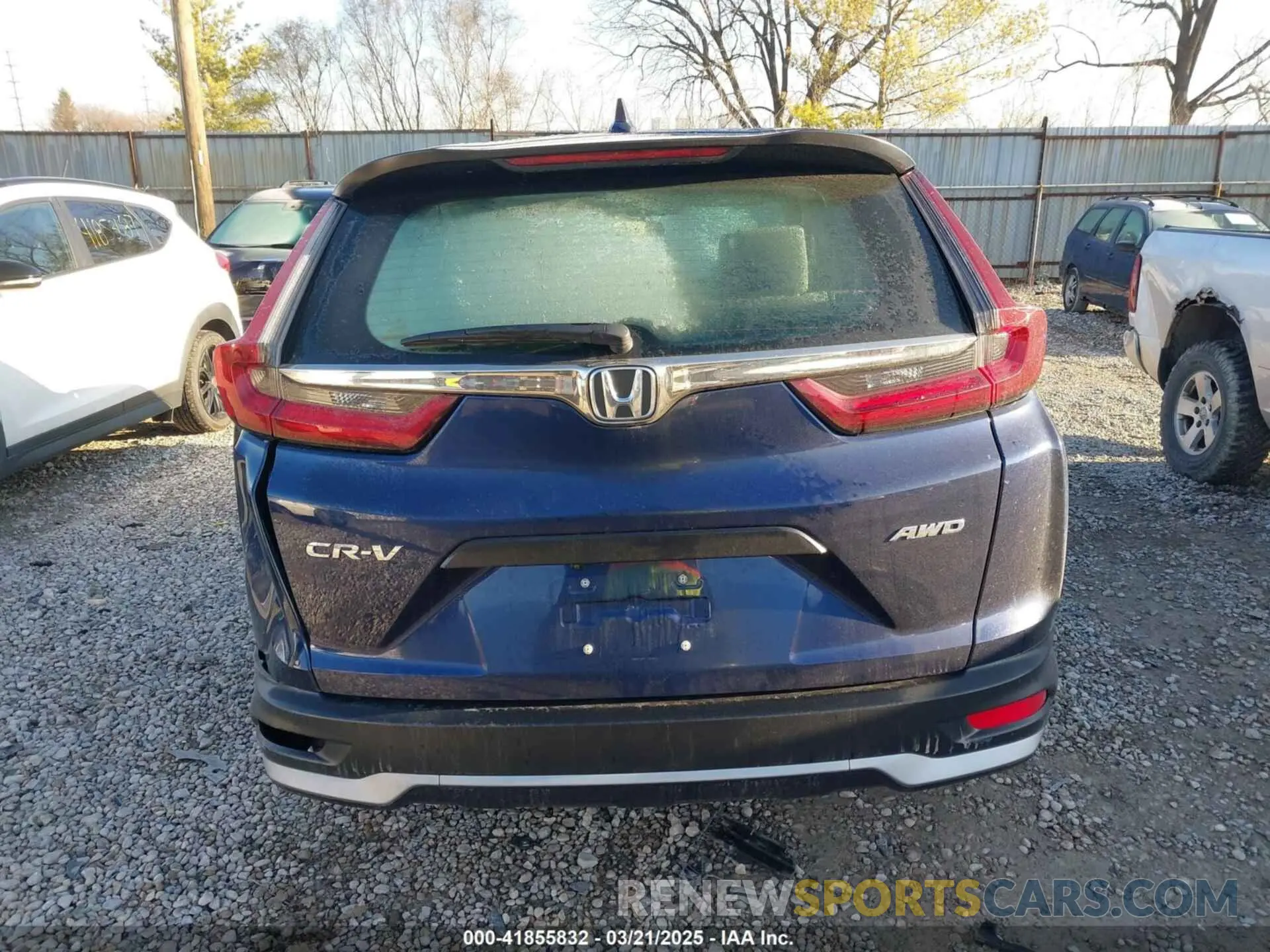17 Photograph of a damaged car 2HKRW2H23LH632375 HONDA CR-V 2020