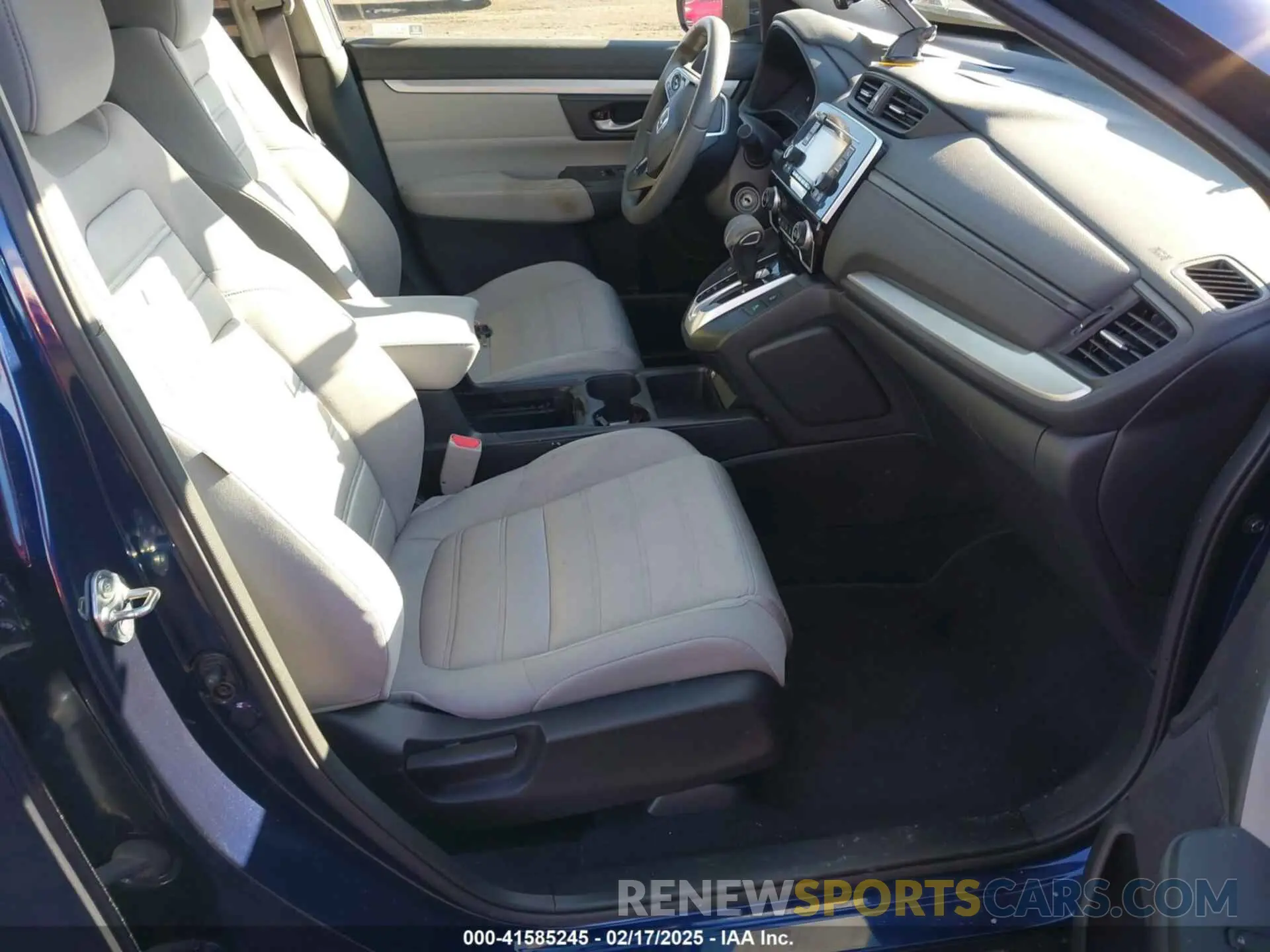 5 Photograph of a damaged car 2HKRW2H23LH661617 HONDA CR-V 2020