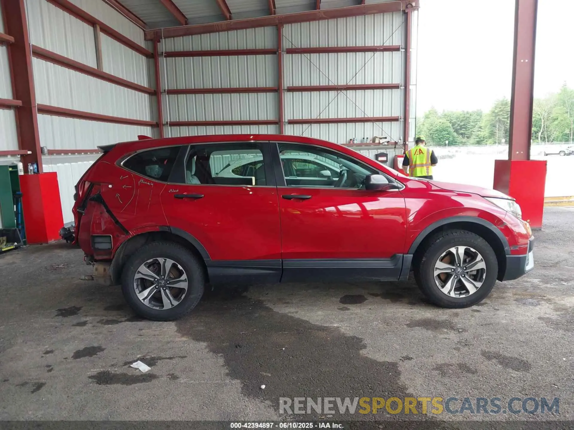 14 Photograph of a damaged car 2HKRW2H25LH610104 HONDA CR-V 2020