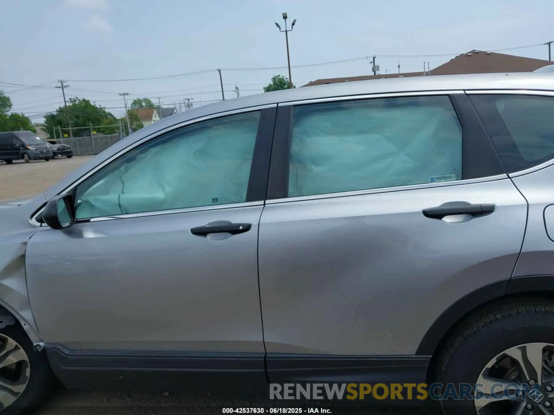14 Photograph of a damaged car 2HKRW2H29LH636107 HONDA CR-V 2020