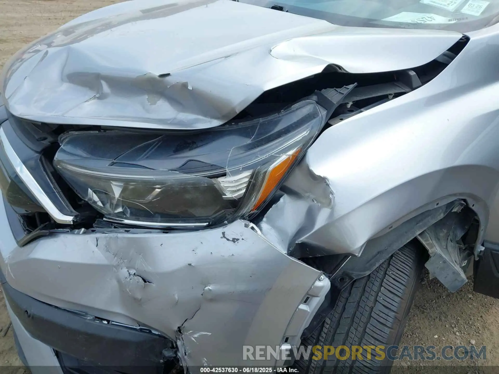 6 Photograph of a damaged car 2HKRW2H29LH636107 HONDA CR-V 2020