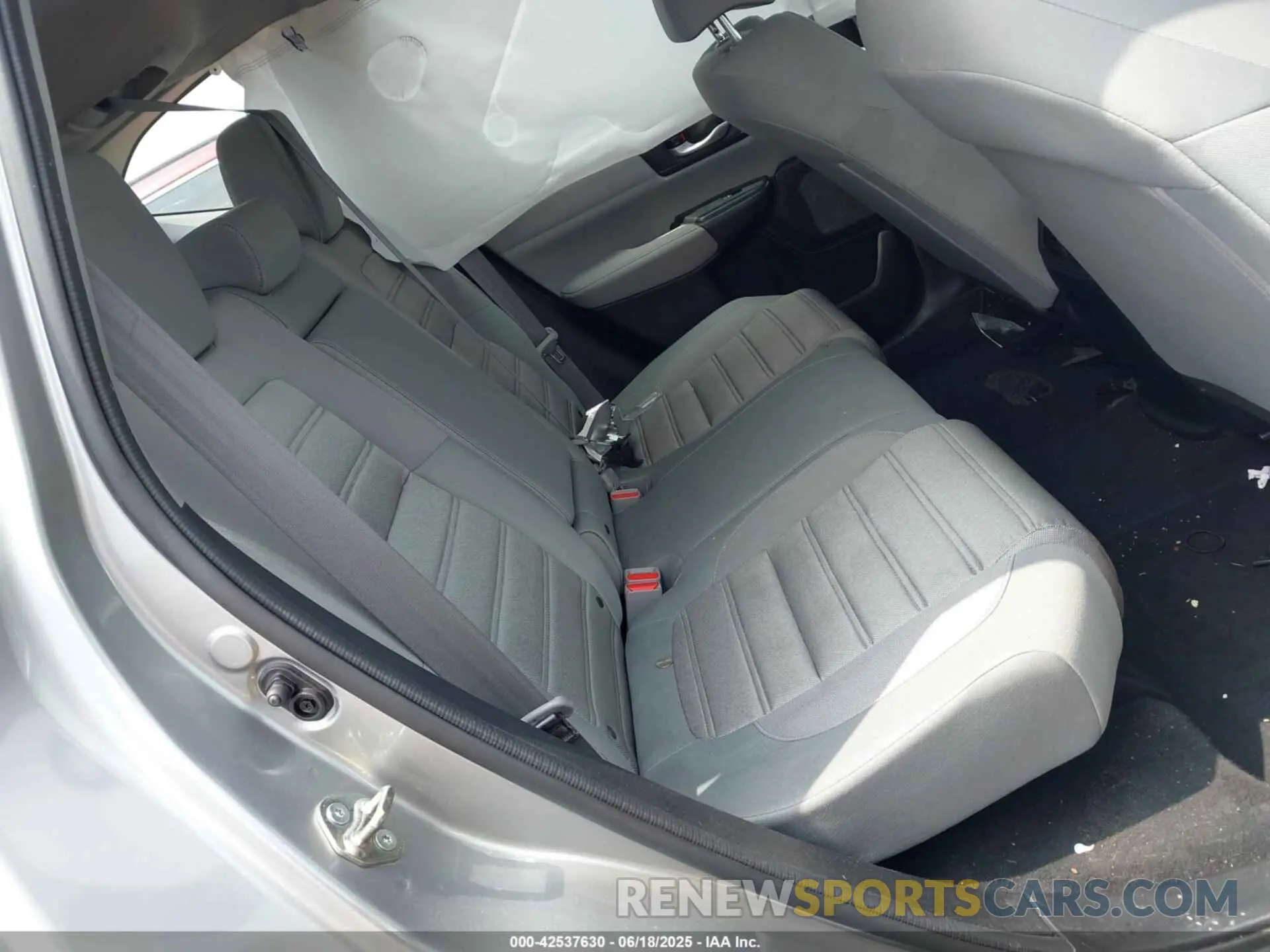 8 Photograph of a damaged car 2HKRW2H29LH636107 HONDA CR-V 2020