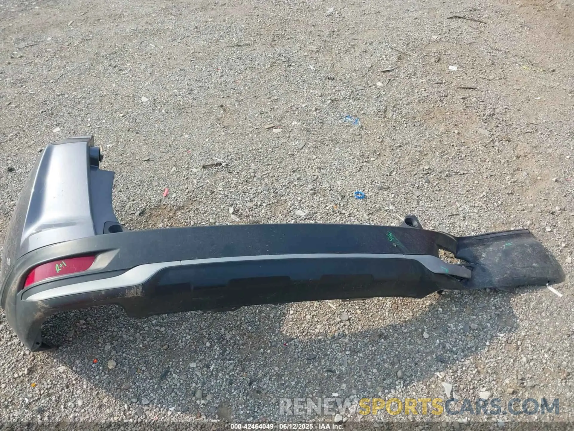 11 Photograph of a damaged car 2HKRW2H2XLH615475 HONDA CR-V 2020