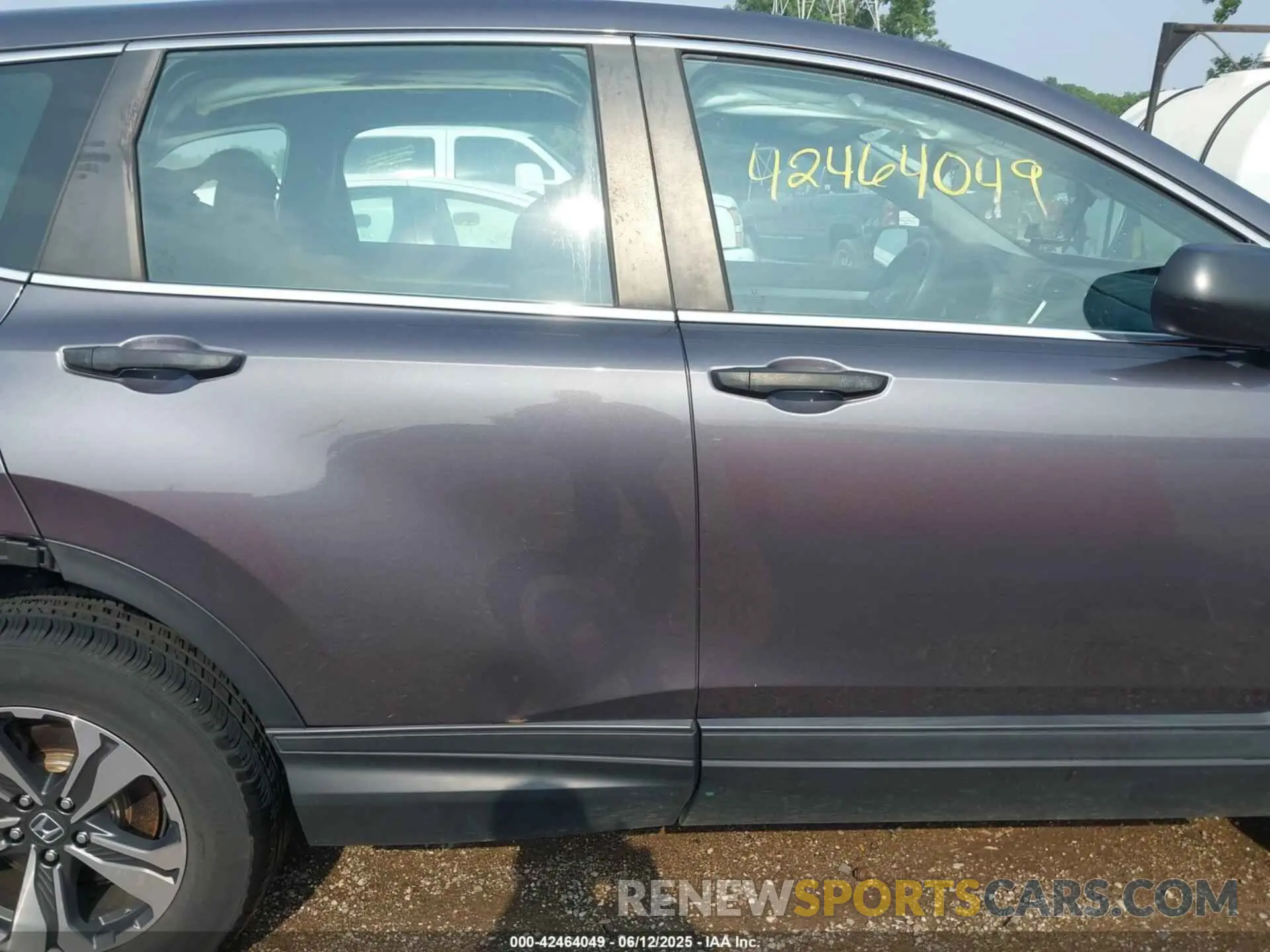 13 Photograph of a damaged car 2HKRW2H2XLH615475 HONDA CR-V 2020