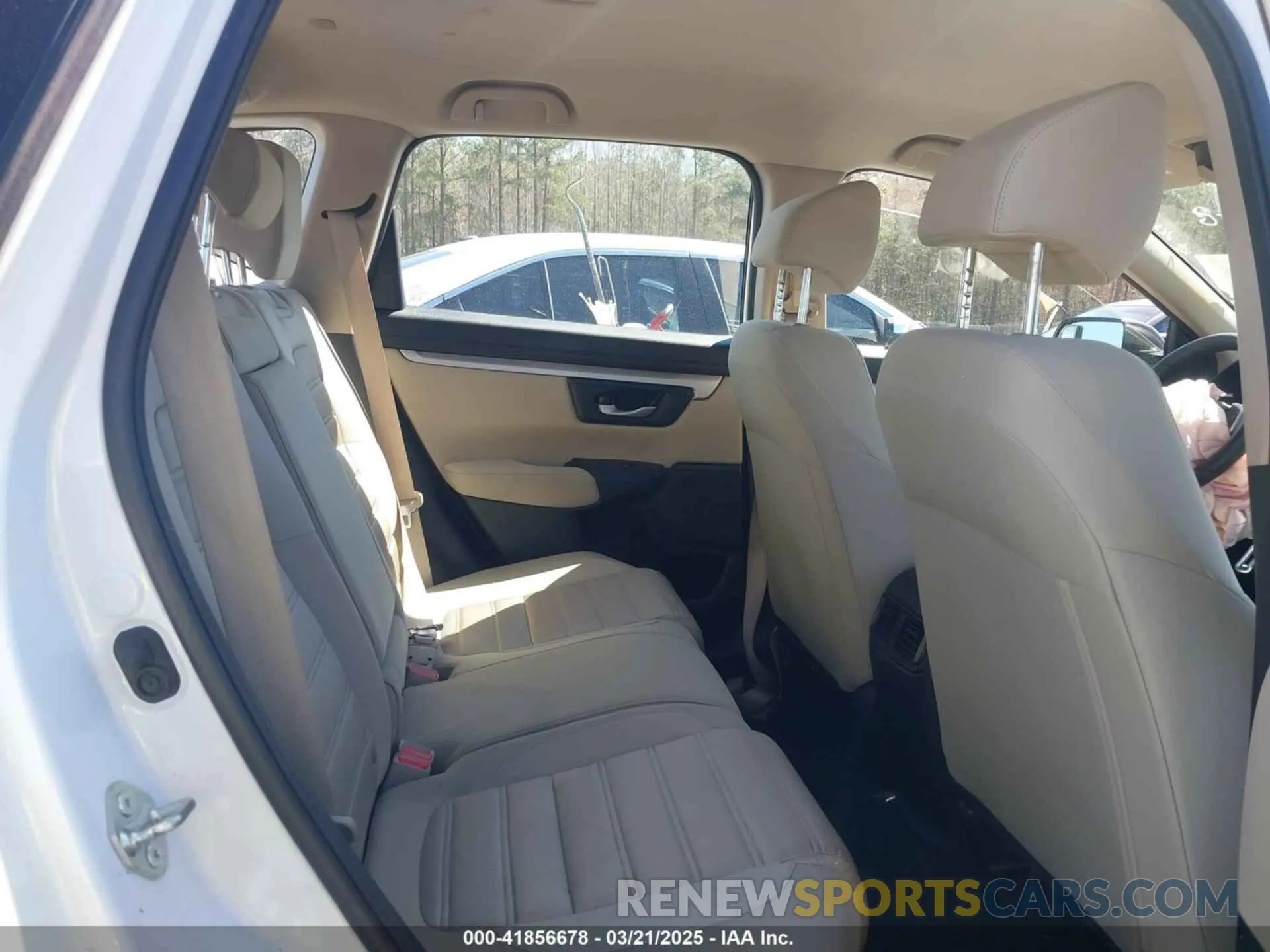 8 Photograph of a damaged car 2HKRW2H2XLH633684 HONDA CR-V 2020