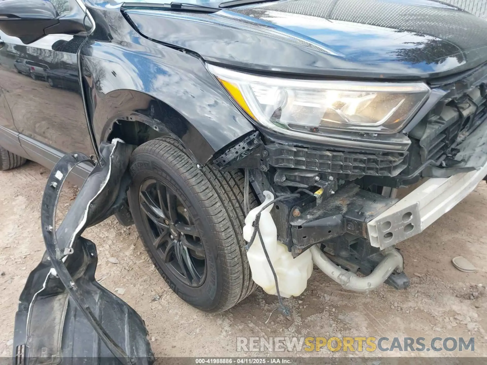 18 Photograph of a damaged car 2HKRW2H42LH238237 HONDA CR-V 2020